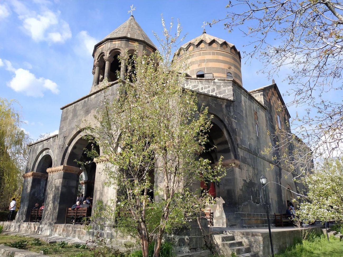 Yerevan: Tsaghkevank Monastery & Mughni Church Private Tour