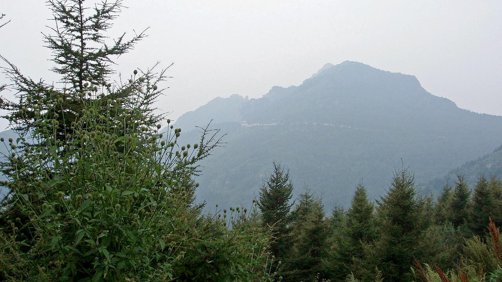 Beijing: Laiyuan Ancient Temples Private Day Trip 2