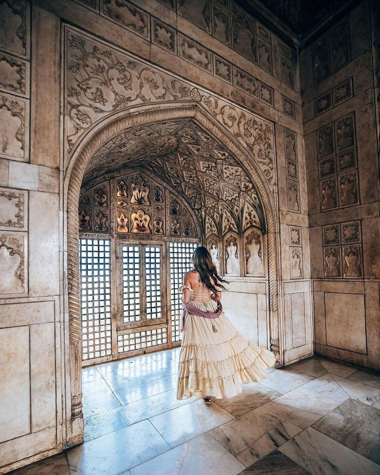 From Delhi Exclusive Taj Mahal Private Tour with Luxury Car 2