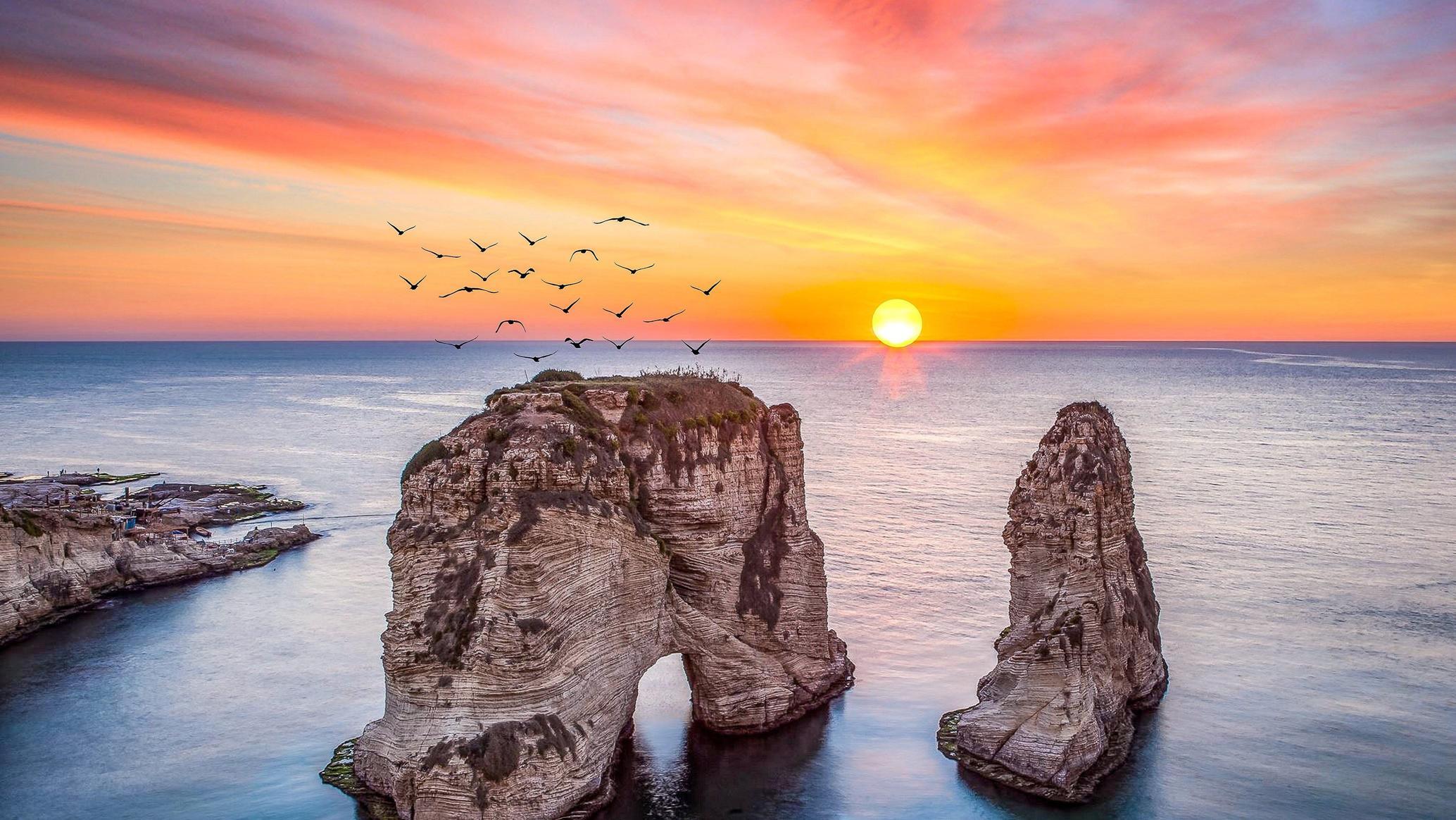Beirut: Full-Day Guided Tour with Jeita Grotto & Harissa — guided tour in Beirut