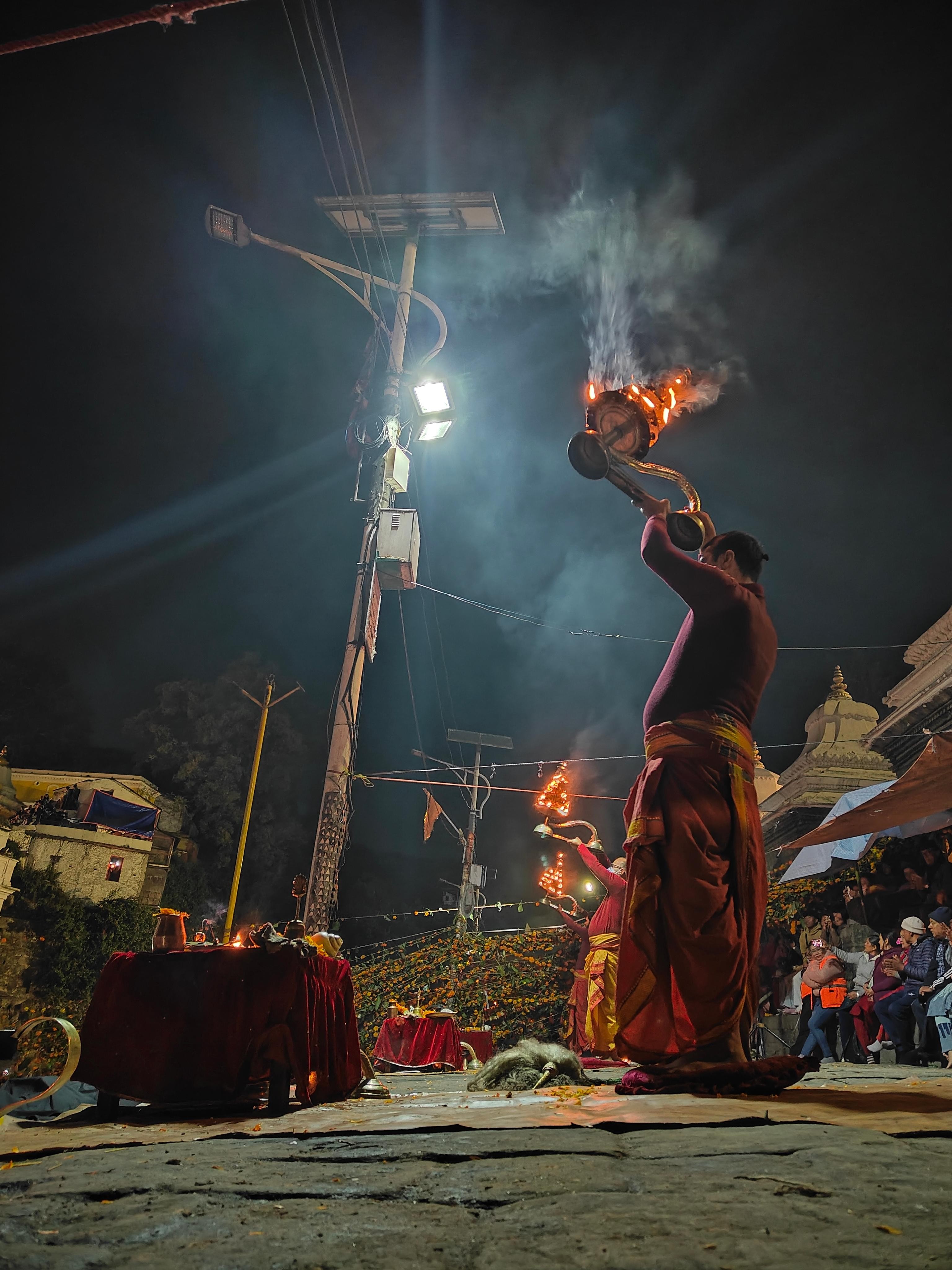 Kathmandu: Morning Pashupati Temple Sunrise Spiritual Tour 2