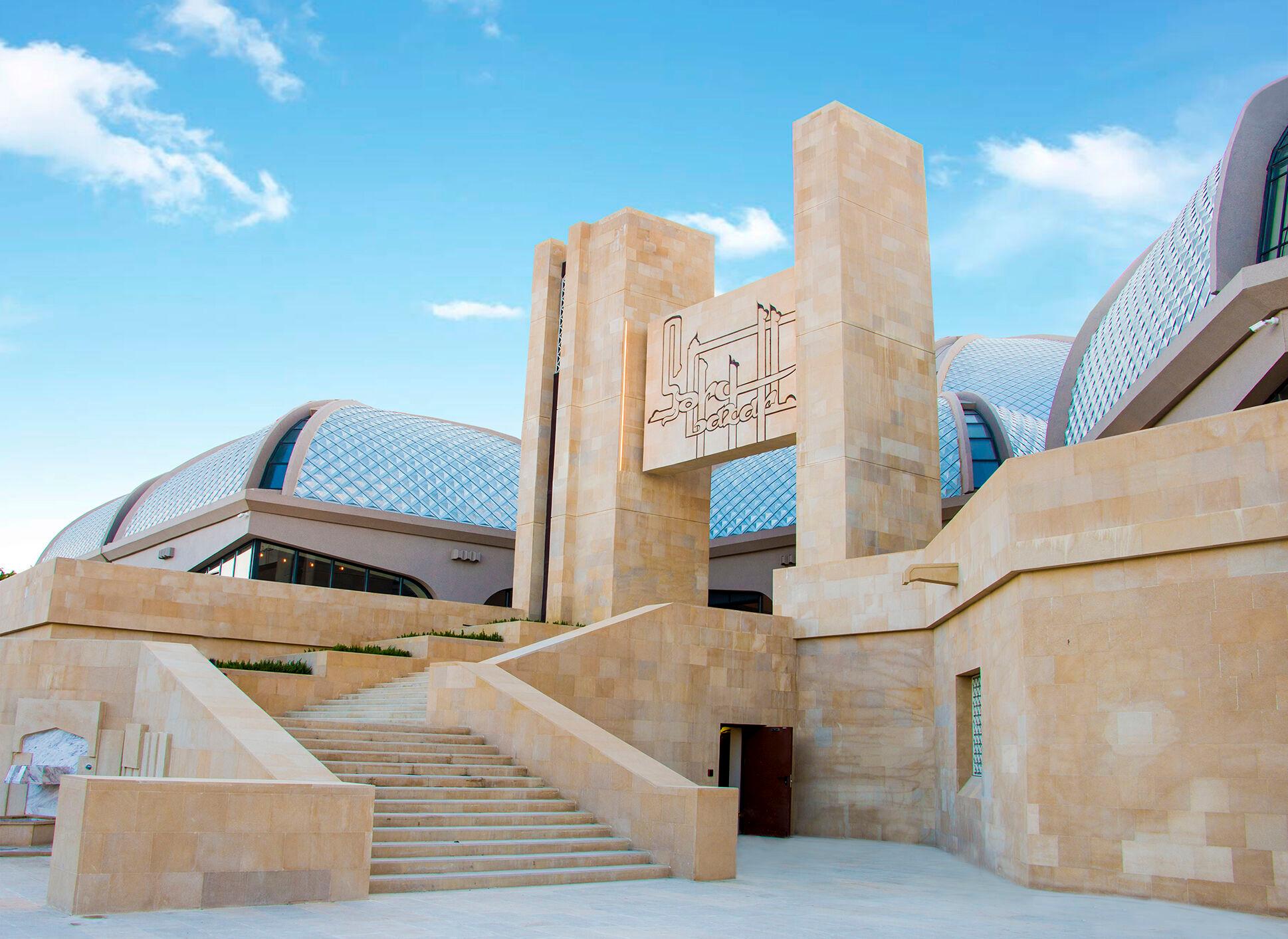 Baku: Eastern Bazaar Guided Tour