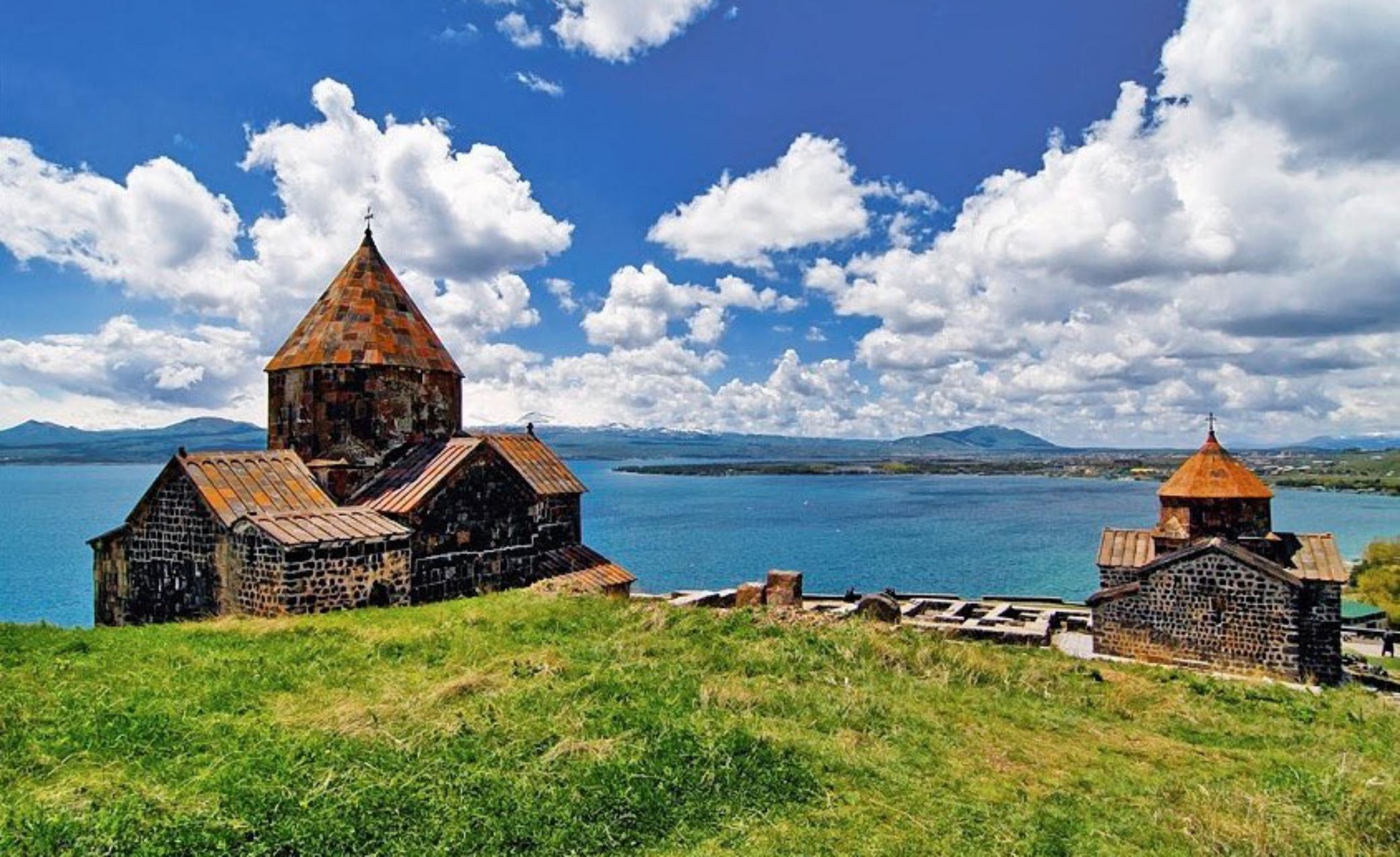 Private Transfer with Tour: Yerevan to Tbilisi or Vice Versa 3