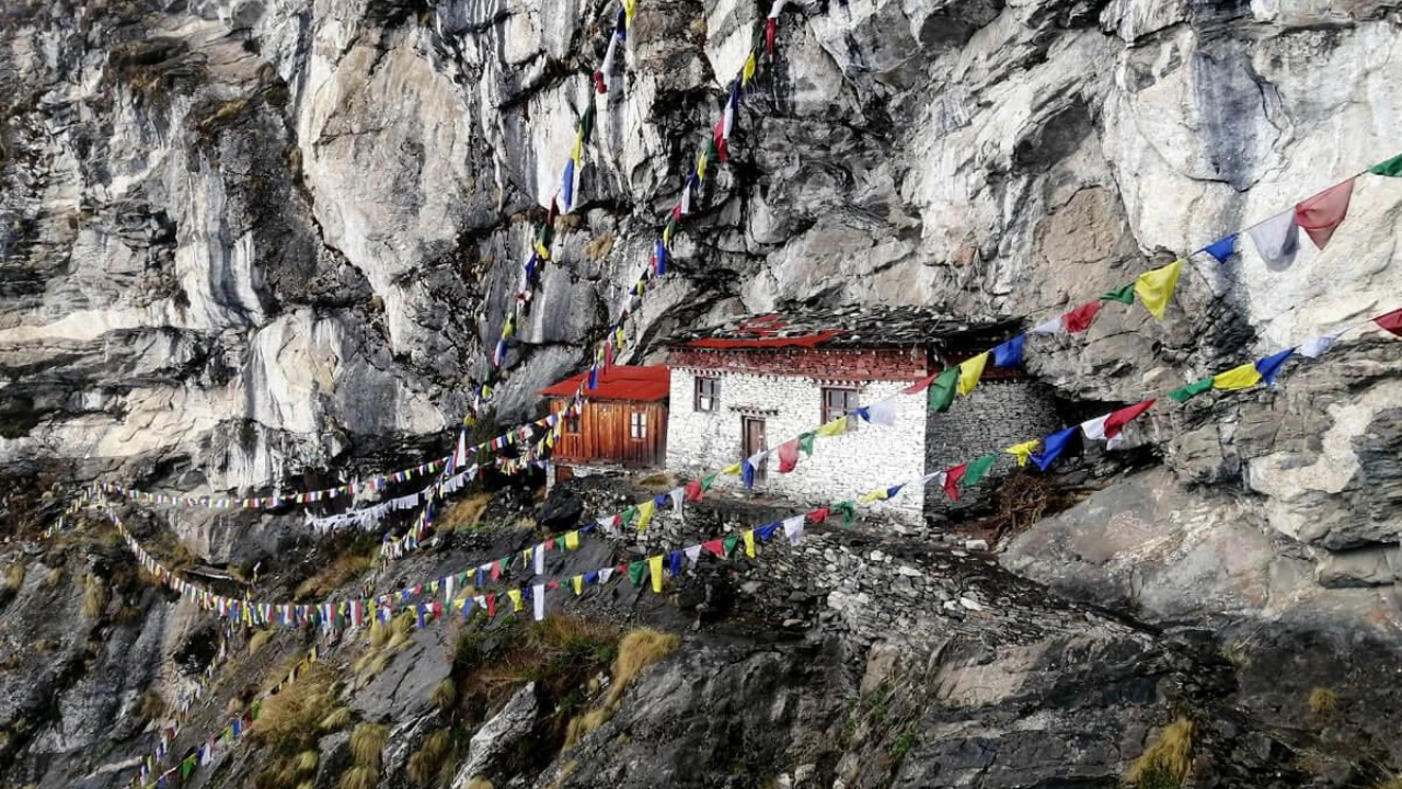 8-Day Lapchi Kang Trek – Sacred Monastery & Hidden Valley 3