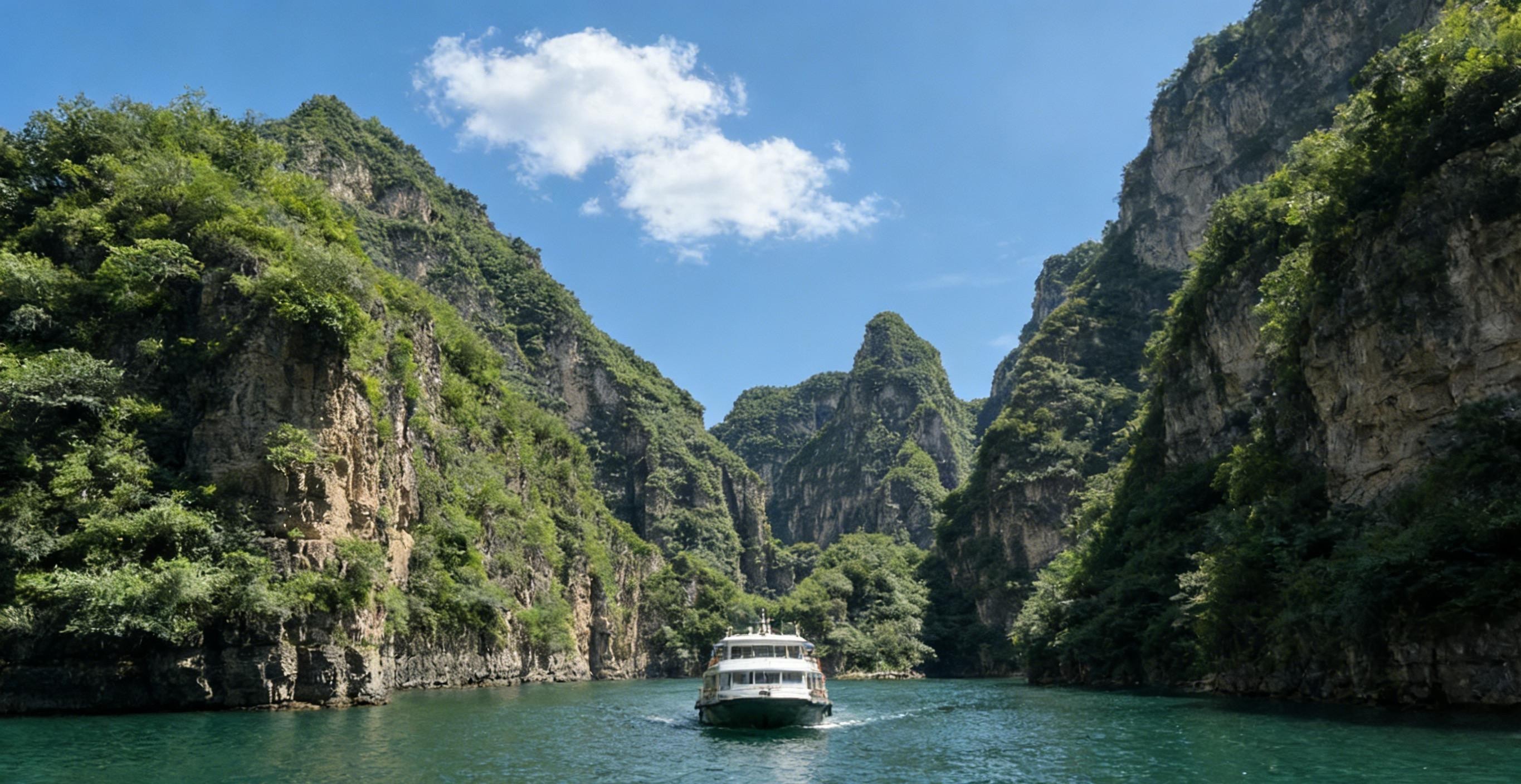 Beijing: Longqing Gorge, Ming Tombs & Lunch Private Day Tour 2