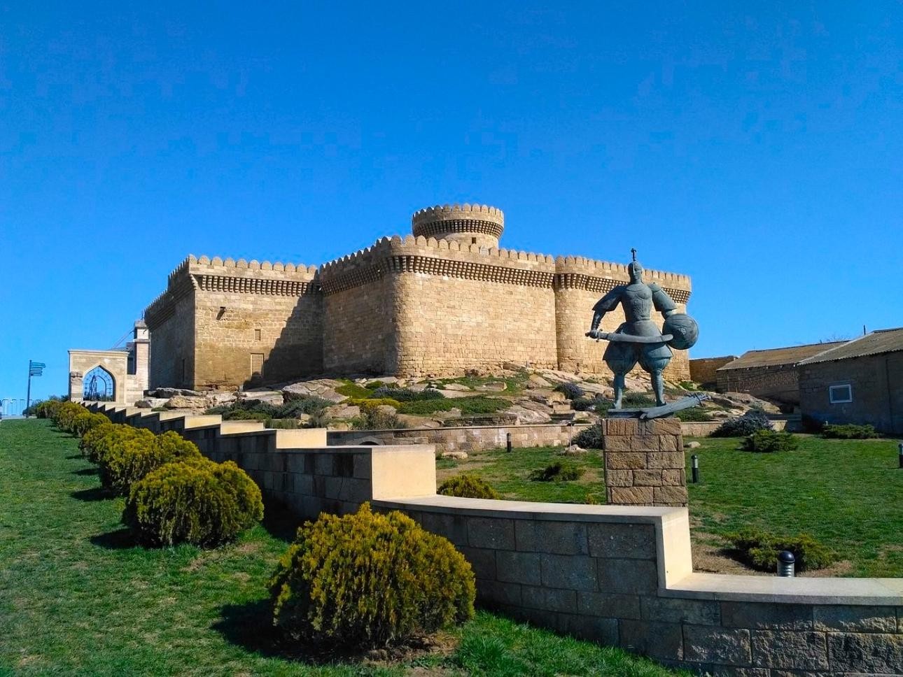 Private Half-Day Absheron Tour - Gala, Ateshgah and Yanardag