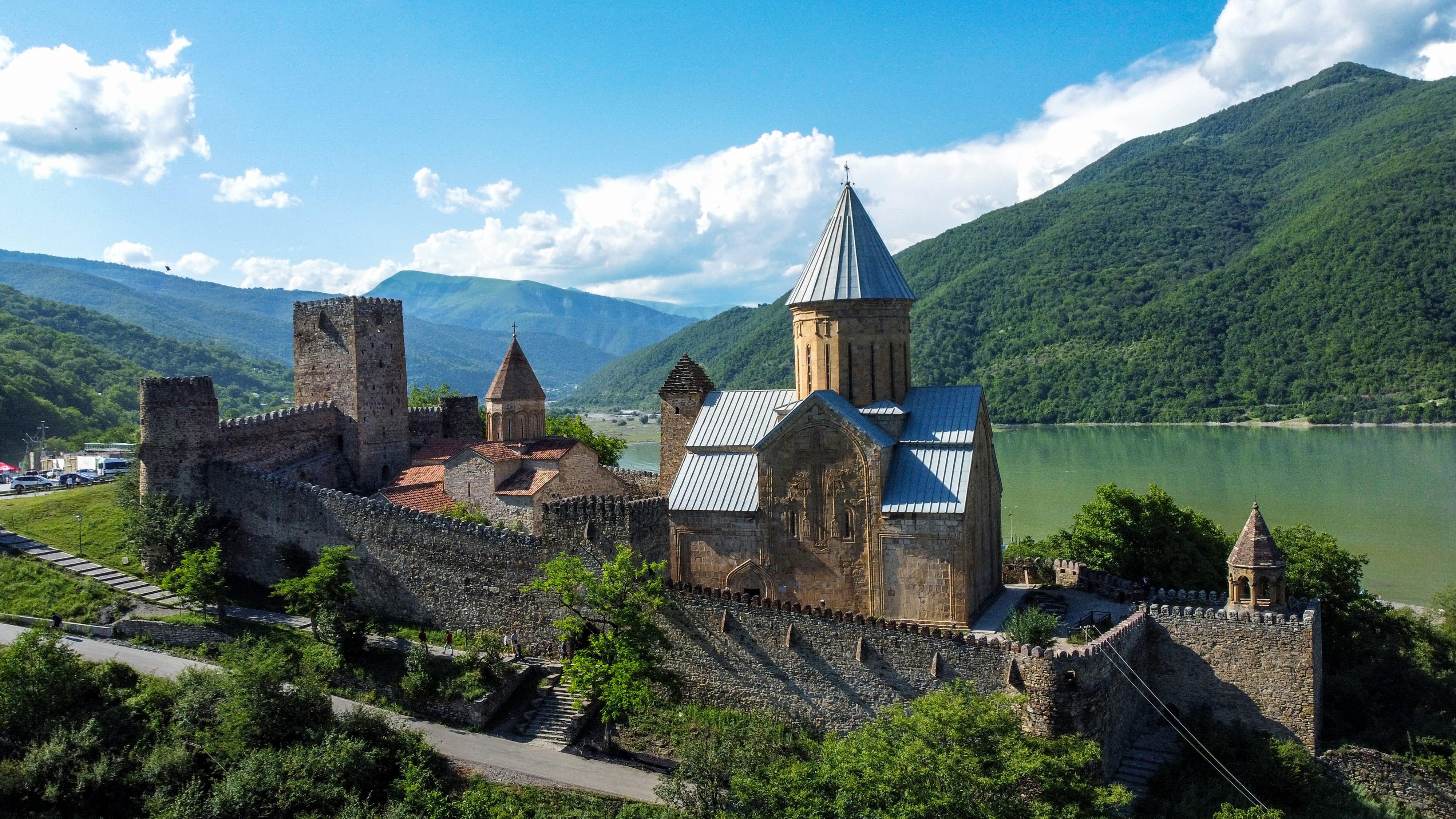 Kazbegi & Gudauri Day Trip from Tbilisi 3