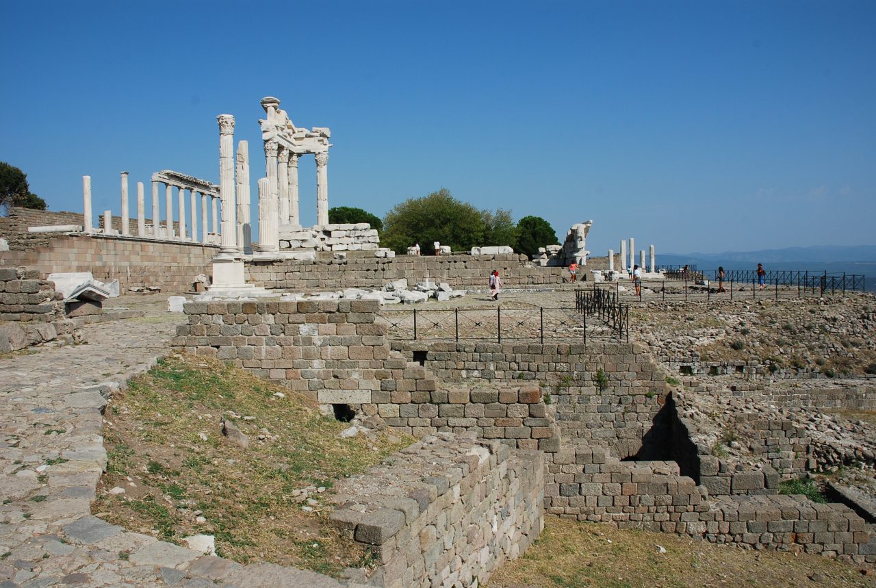 Private Pergamon Day Tour from Istanbul by Plane 3