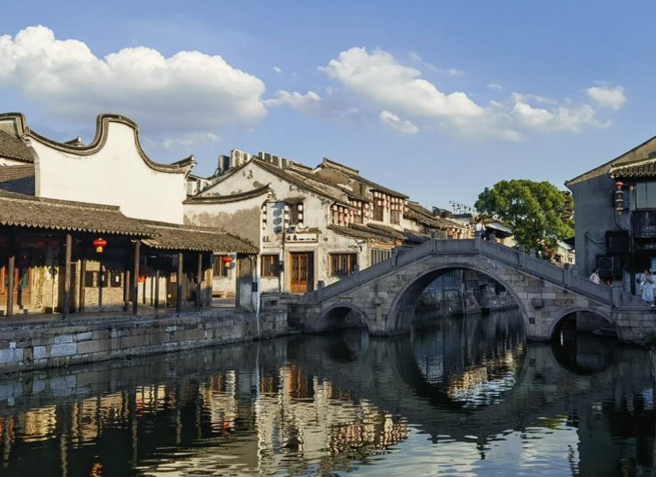 Shanghai: Yuyao Fairytale Village Private Day Trip