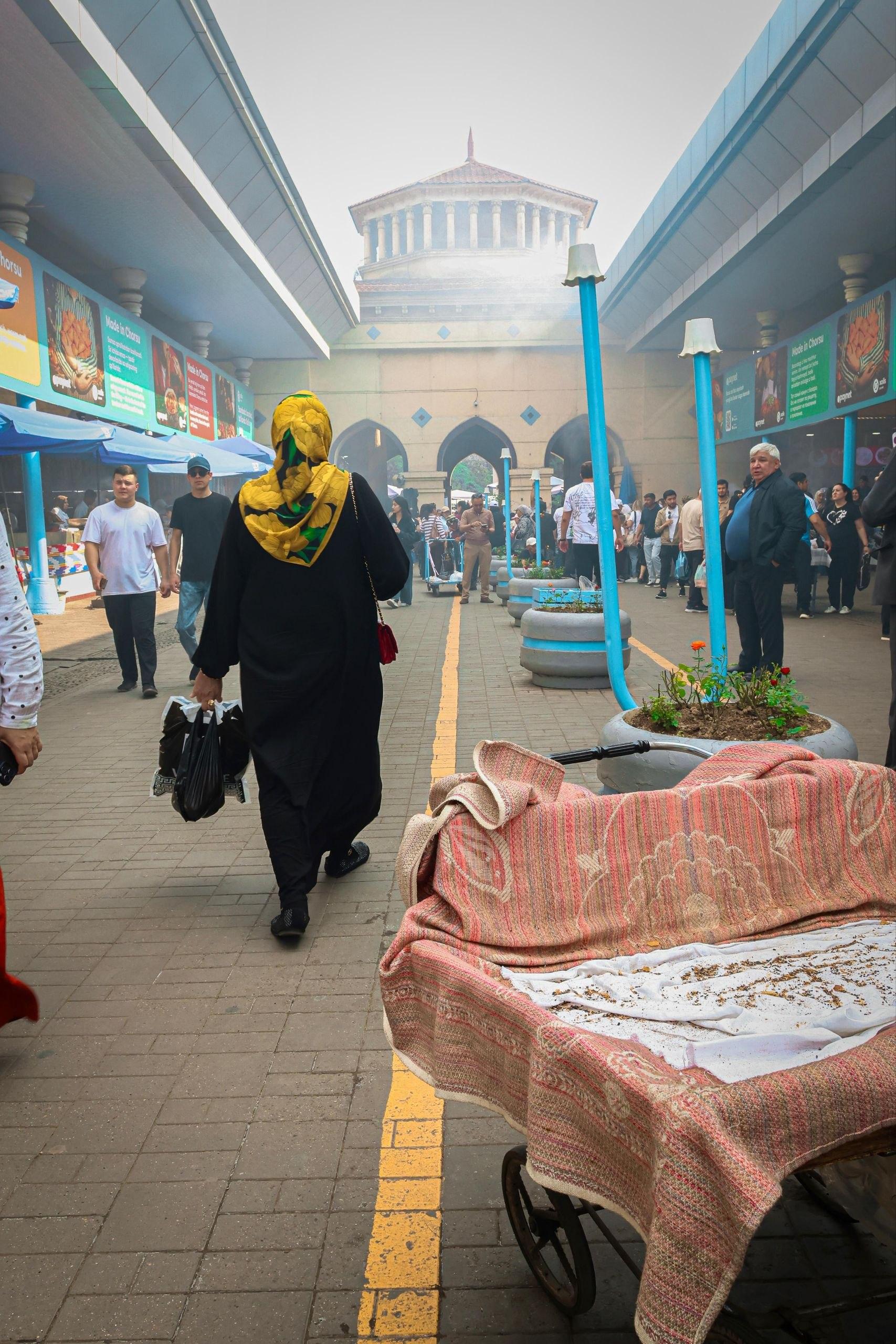 Guided Tashkent city tour with water 2
