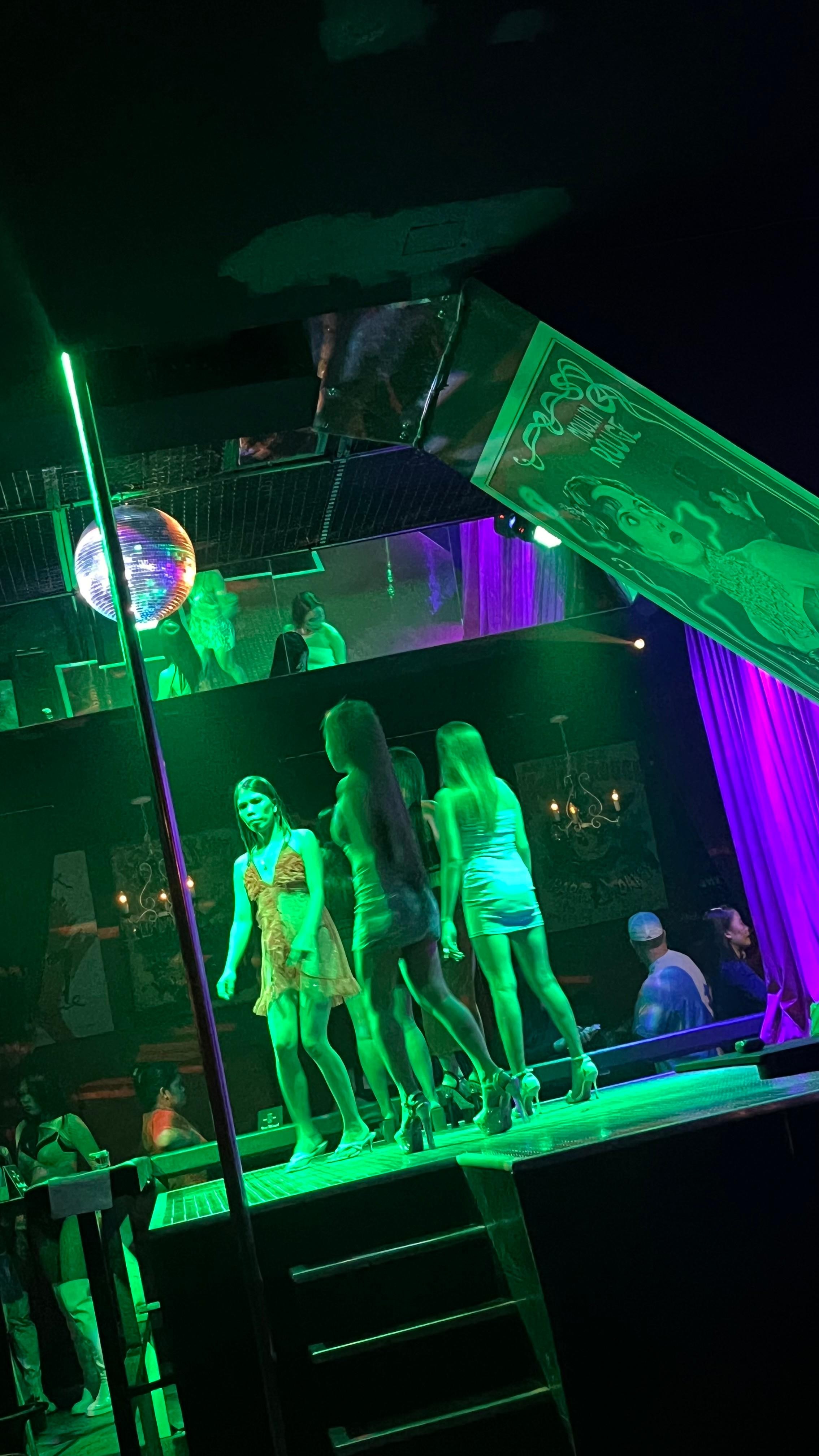 Makati Bar Crawl, GoGo Bar, Club, and Live Band 2