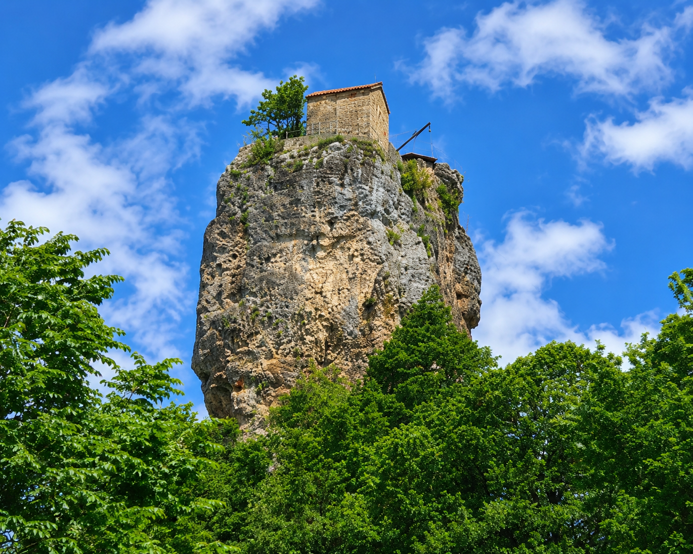 Kutaisi: Chiatura, Katskhi Pillar & Mgvimevi Monastery Tour✅ 2