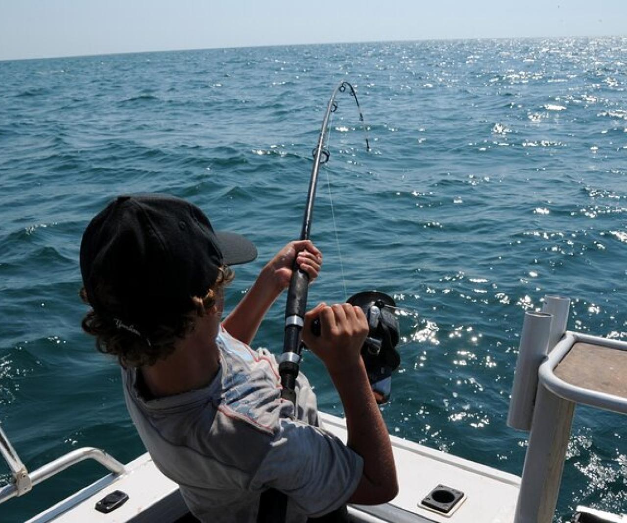 Muscat: Fishing Trip with Equipments 3