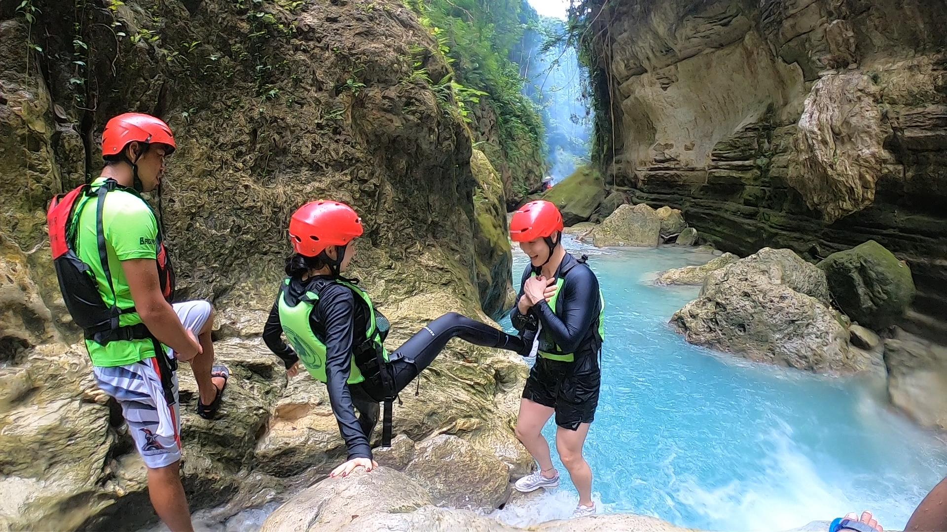 Cebu:WhaleShark Watching & Kawasan Canyoneering Private Tour 3