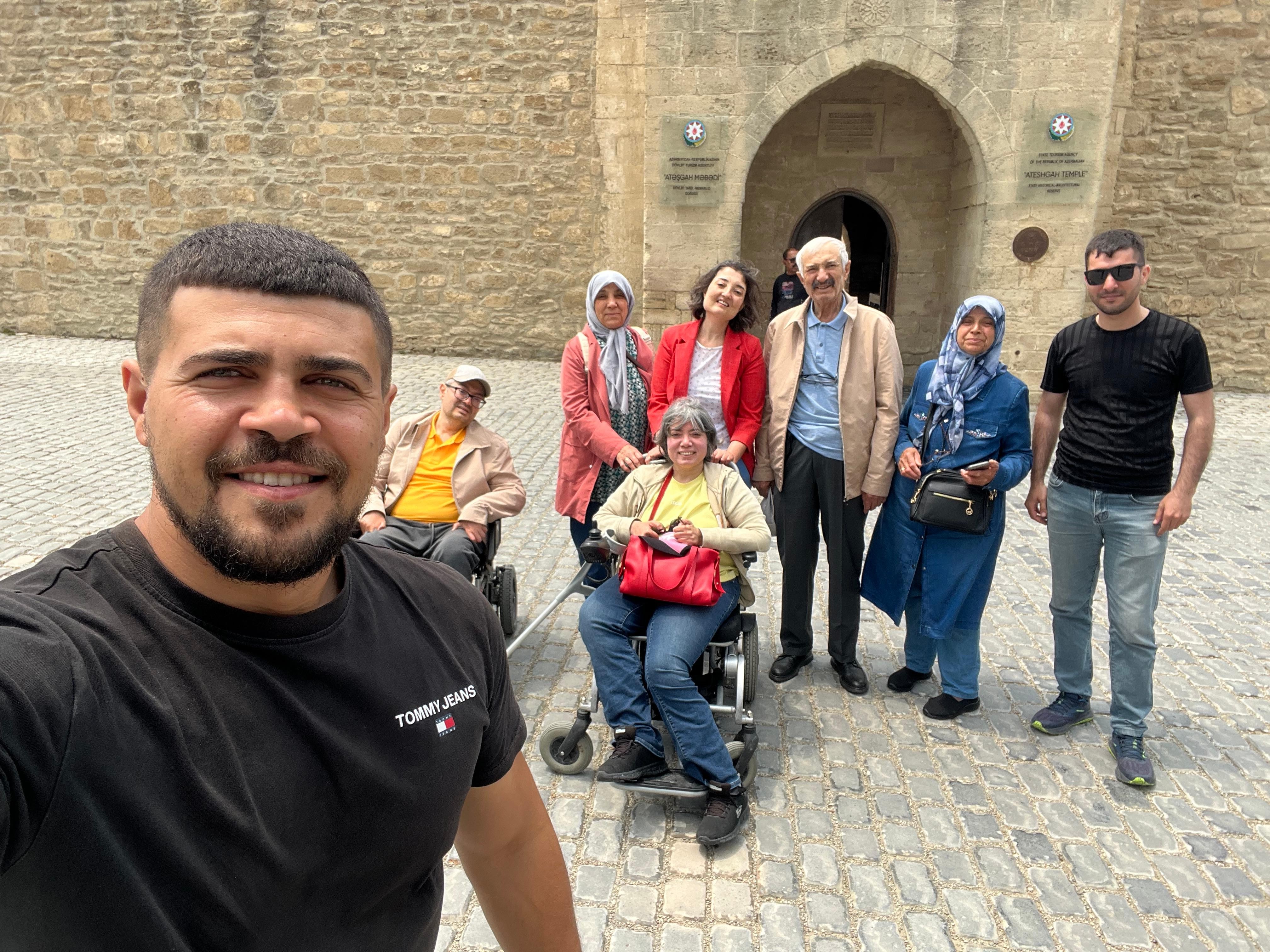 Baku: Ateshgah Fire Temple & Yanar Dag Burning Mountain Tour 2