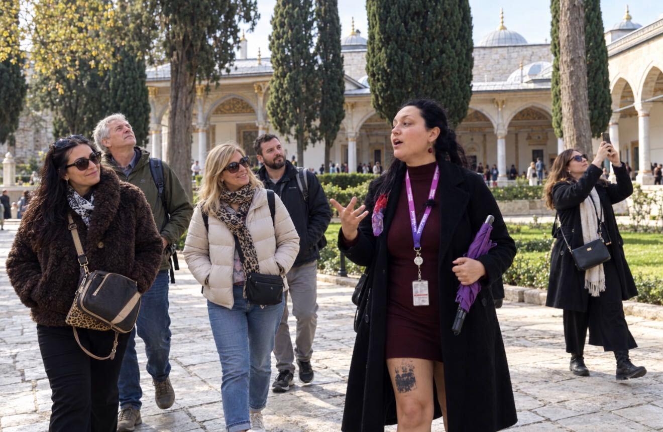 Topkapi Palace Fast-Track Skip-the-Line Access & Audio Guide 3