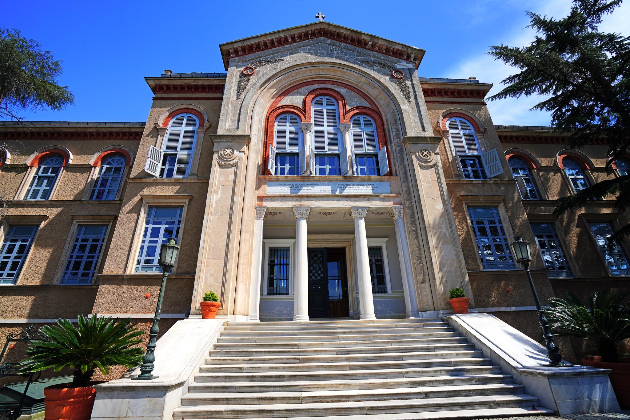 Istanbul Princes island Tour visiting 2 island 3