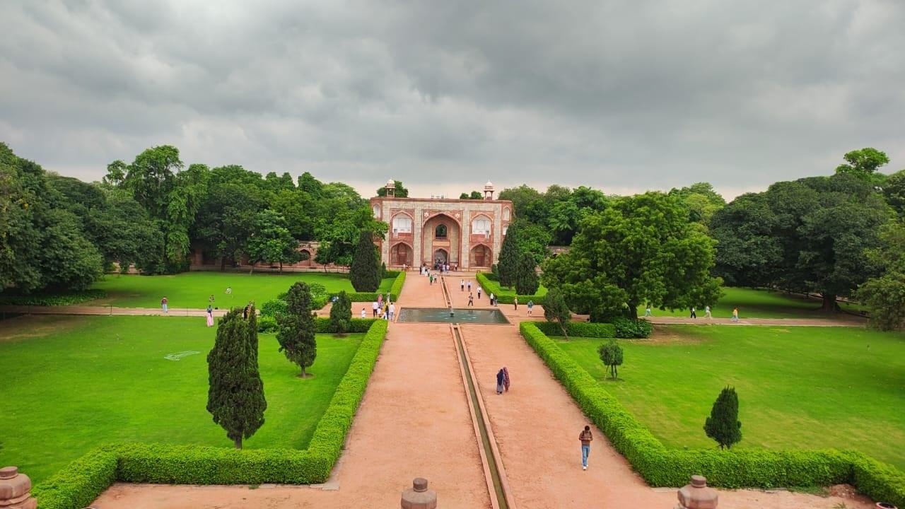 Delhi: Skip-the-Line Humayun's Tomb Tour with Hotel Pick Up 2