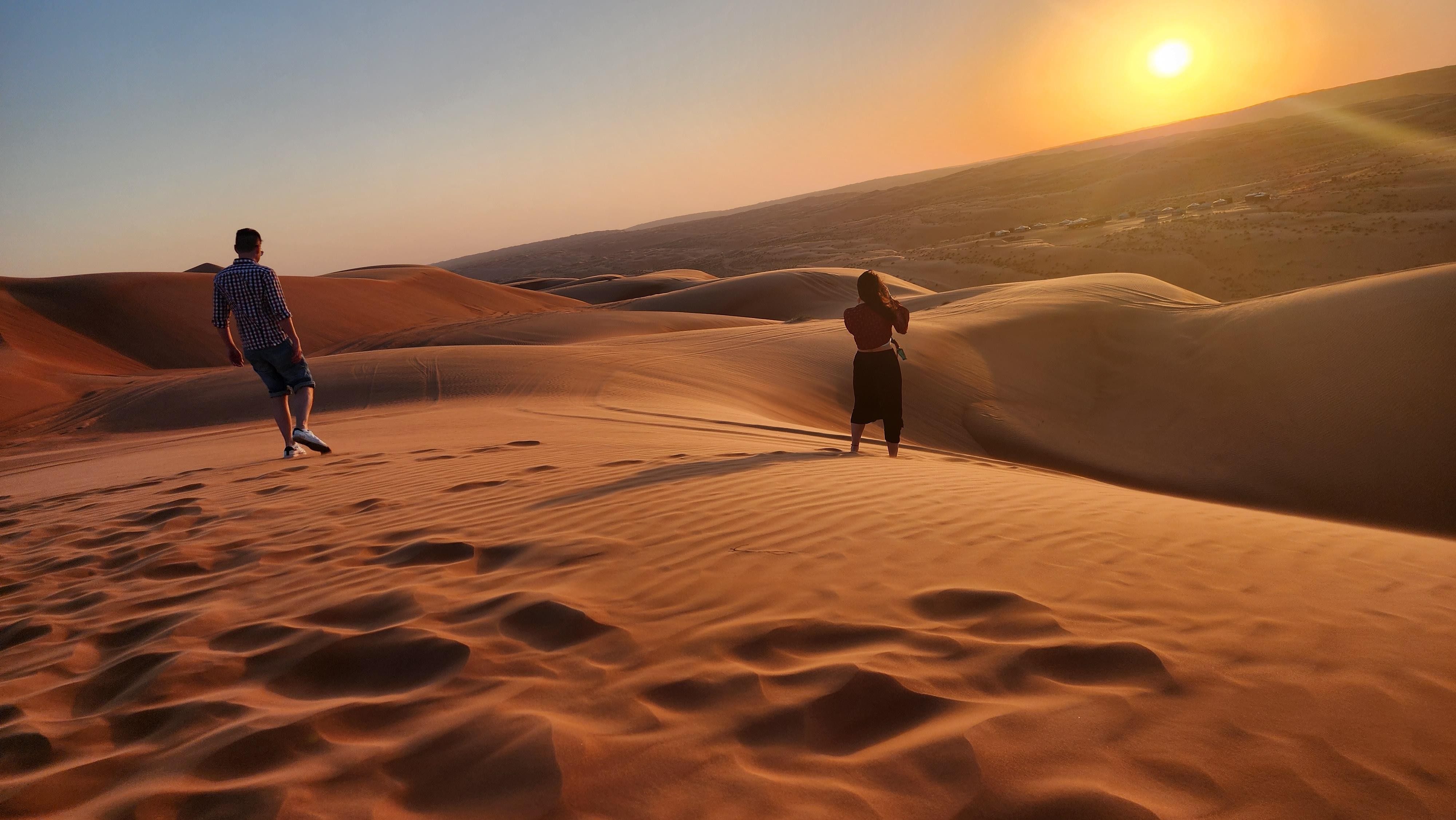 From Muscat: Wadi Shab, Desert Safari & Historic Nizwa Tour 2