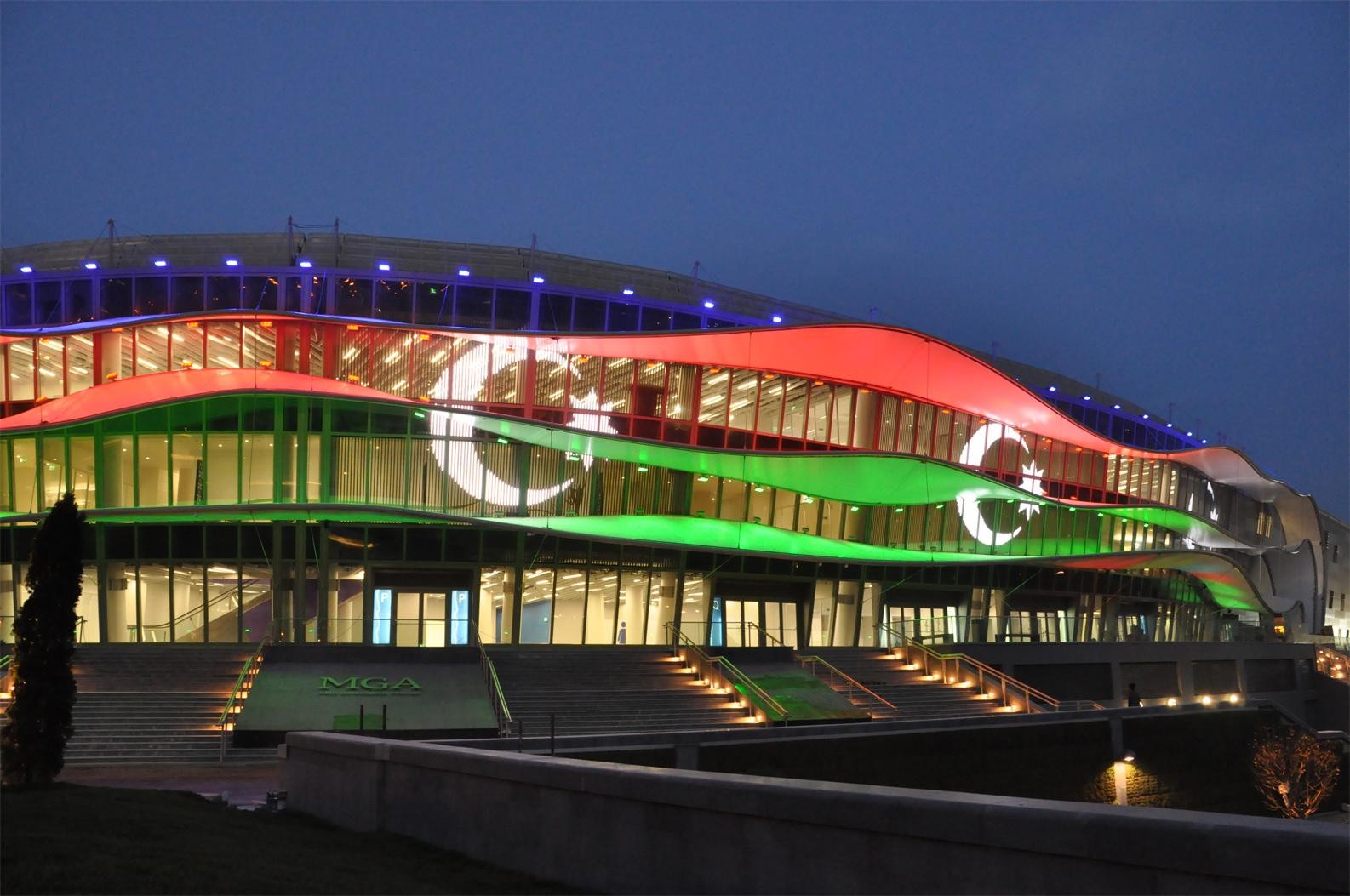 Baku: Night Tour of Illuminated Landmarks with Hotel Pickup