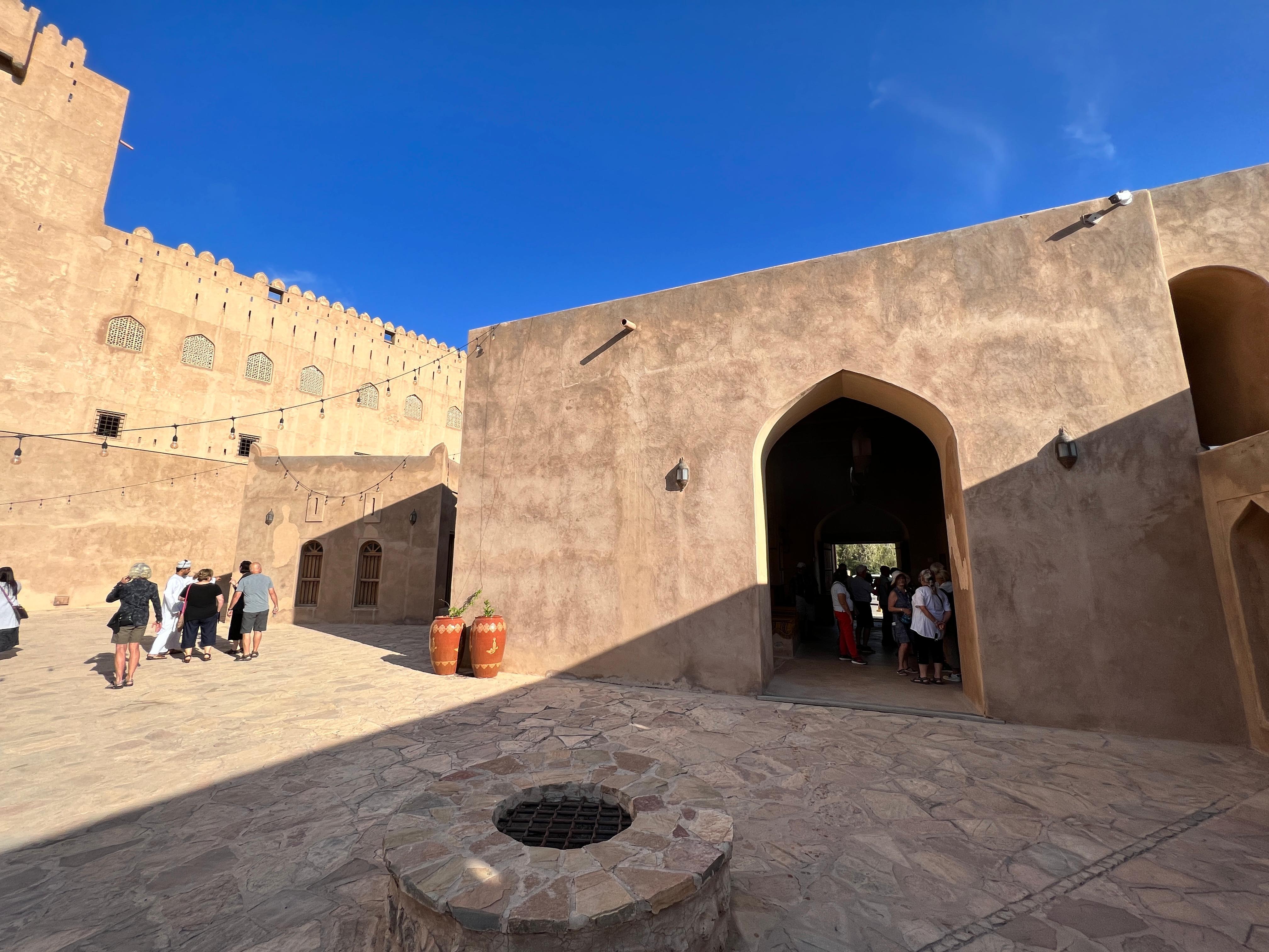Muscat: Nizwa, Bahla, and Jabreen Private Day Trip 2