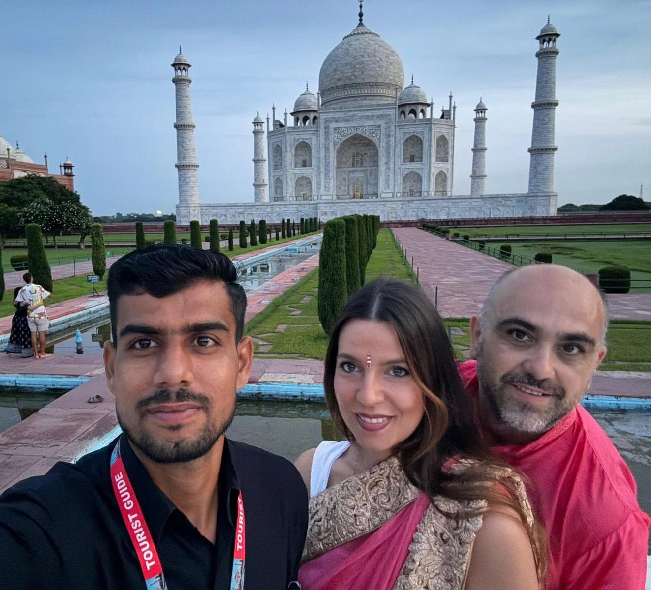 Delhi: All Inclusive Taj Mahal, Agra Fort &Baby Taj Day Tour