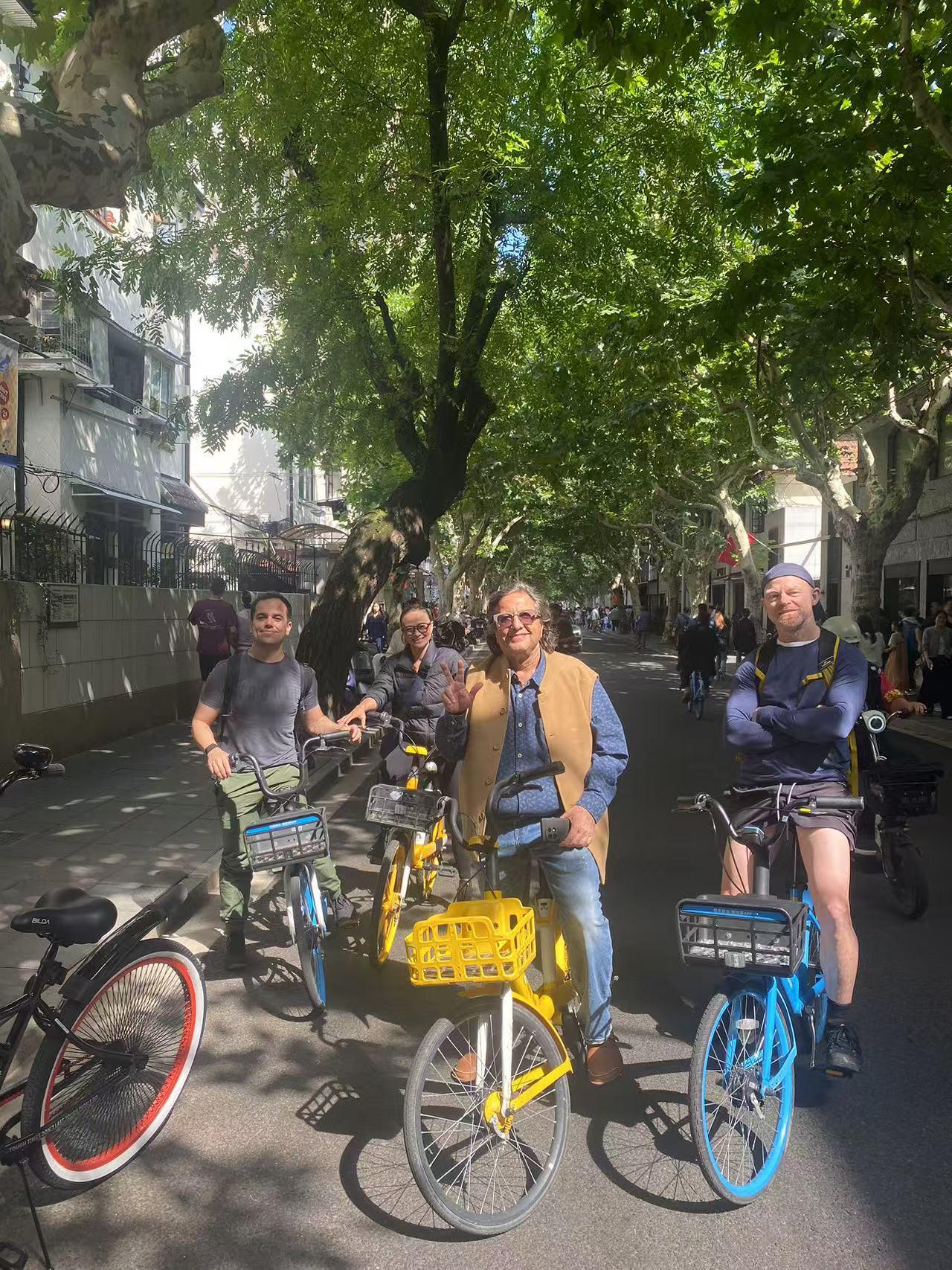 Explore Shanghai's Old Town & Suzhou River by Bike 2