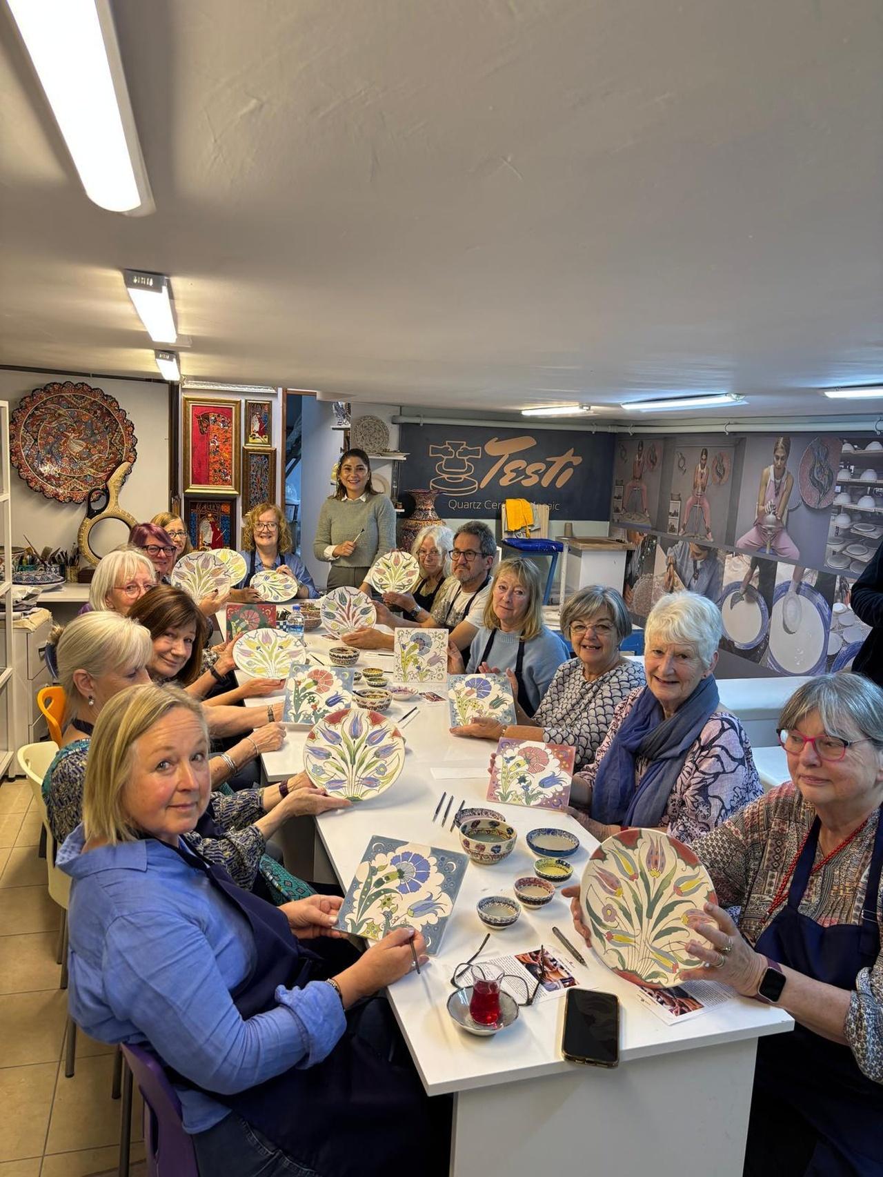Istanbul: Turkish Tile Art Workshop with Souvenir