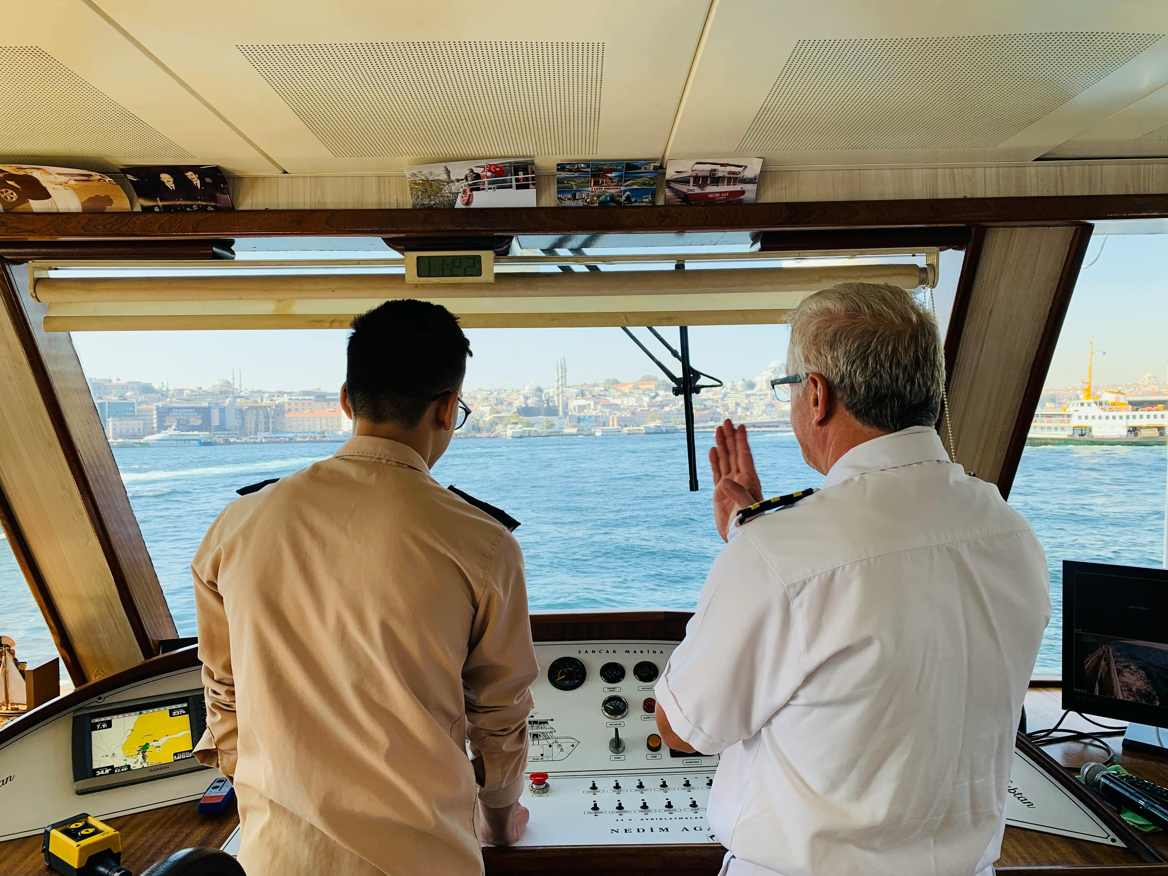 Istanbul: Bosphorus Private Day Tour with Ferry Rides 3