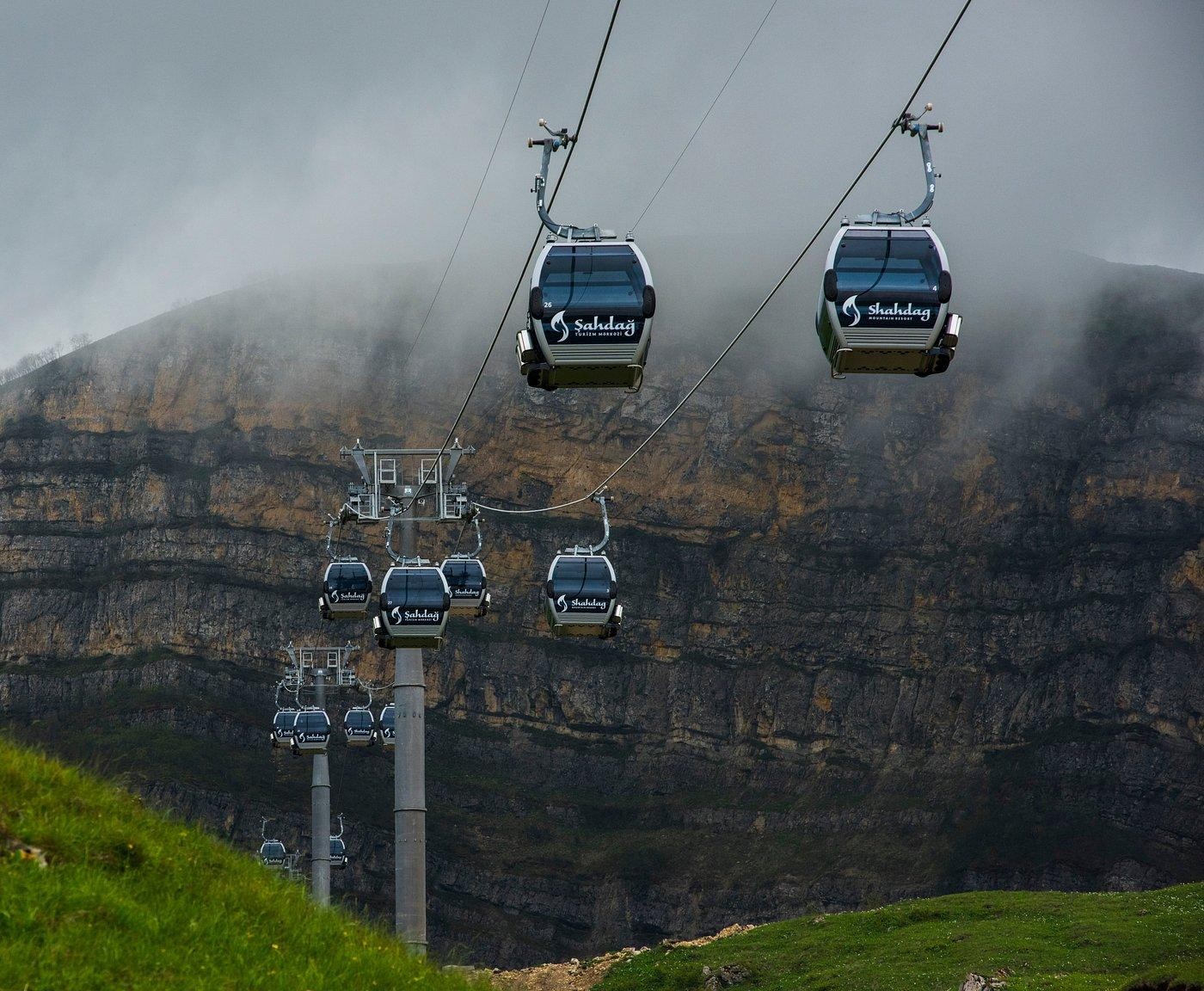 Baku to Shahdag Resort: Day Tour with Scenic Mountain Stops 2