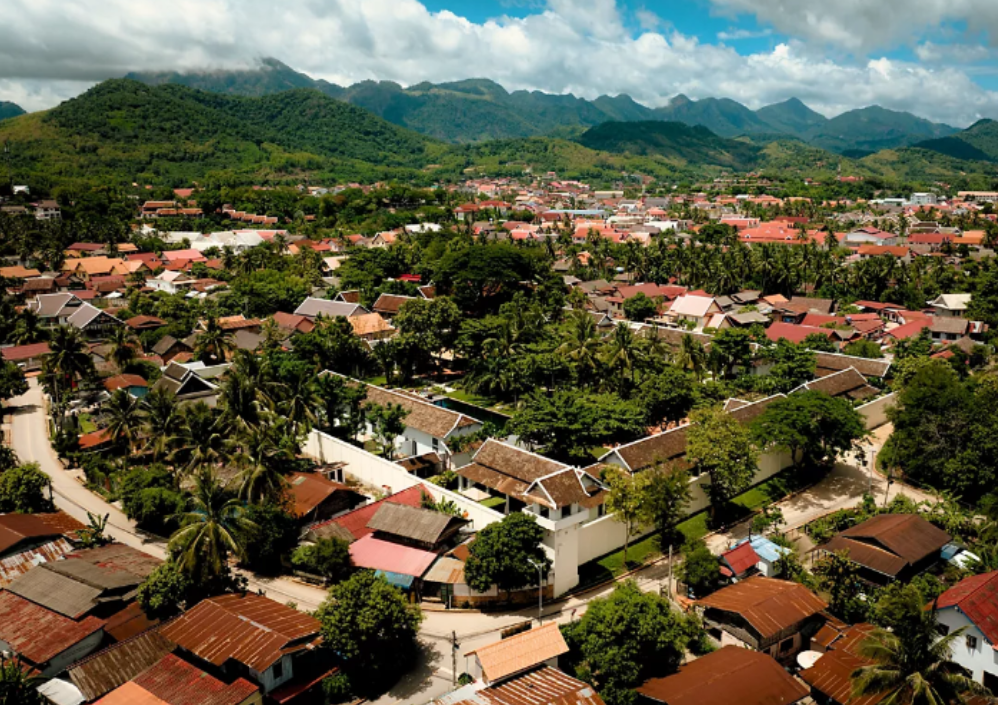 Luang Prabang: Audio-Guided City Tour in Electric Car 3