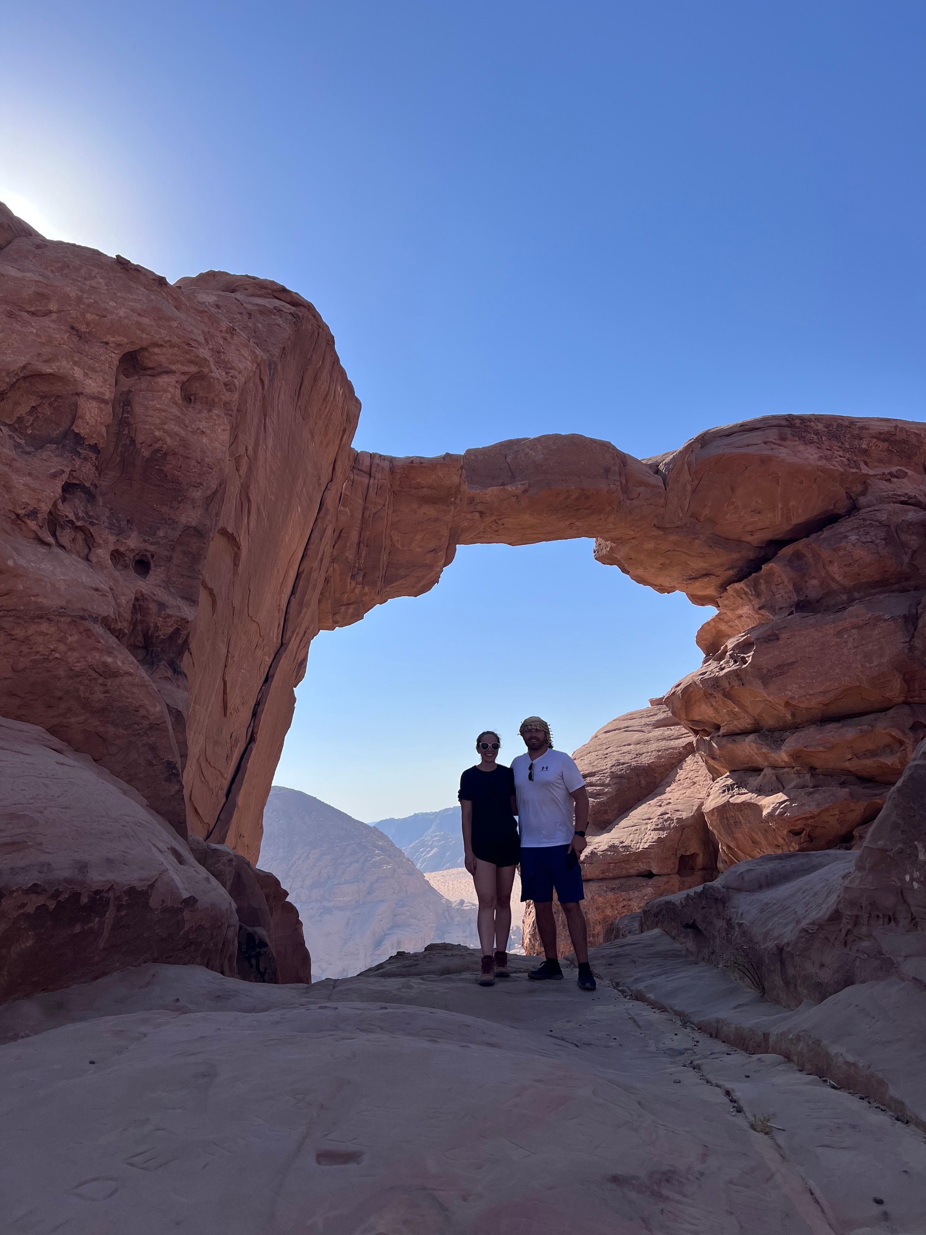 Wadi Rum: Burda Rock Arch Hike with Overnight Stay