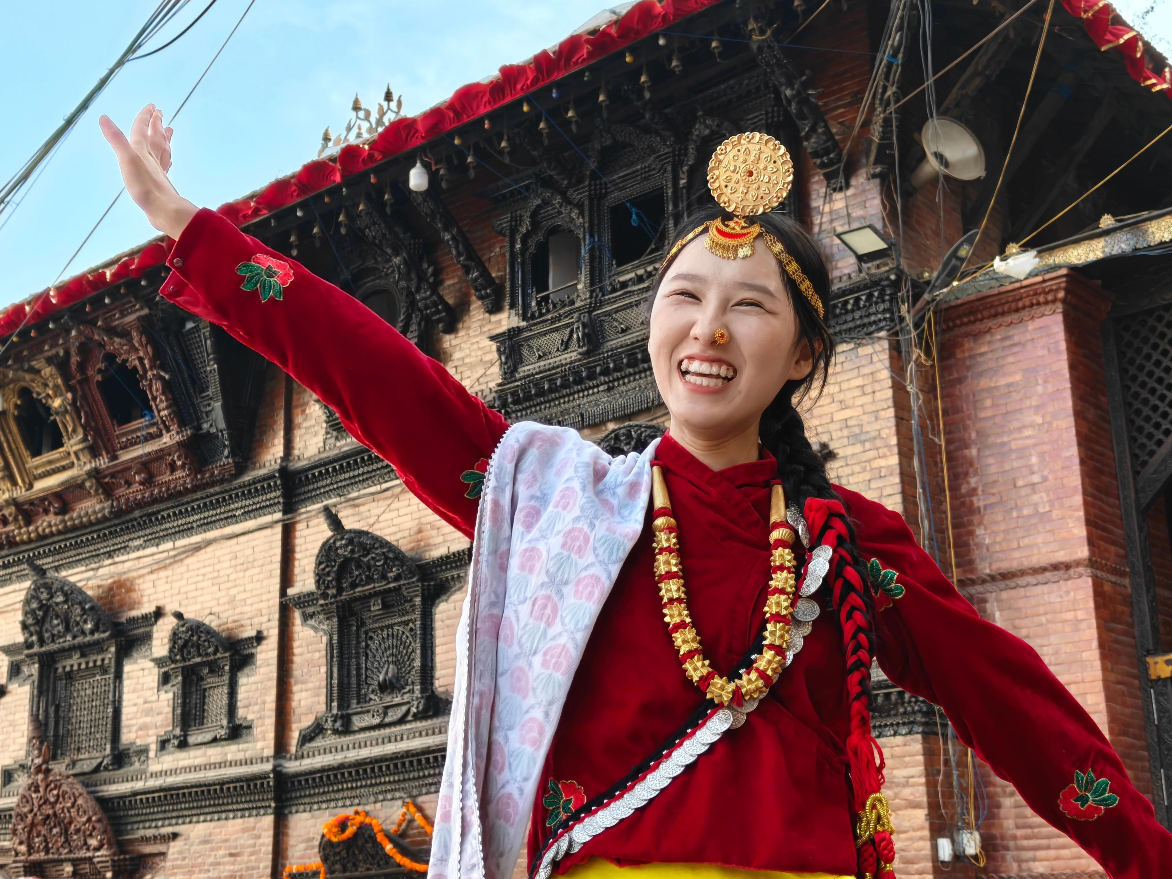 Kathmandu: Traditional Dress Photoshoot & Food Tasting