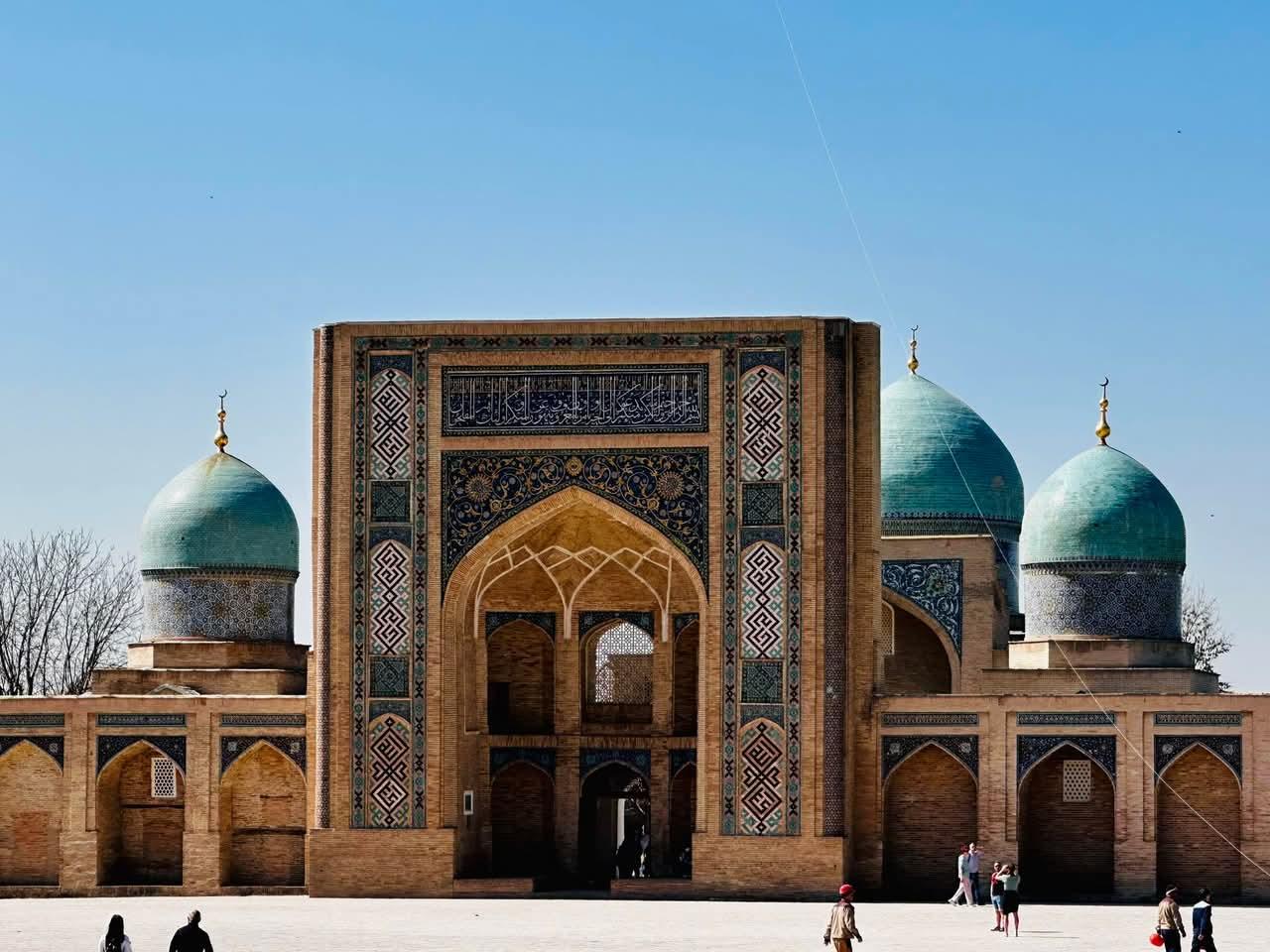 Tashkent: Highlights and Hidden Gems with Local Snacks