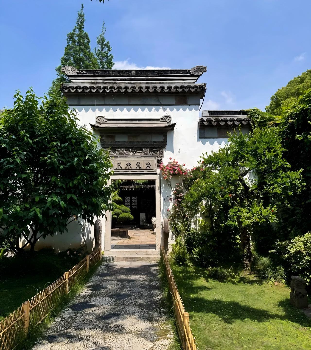 One-Day Private Tour to Zhujiajiao Water Town From Shanghai 3