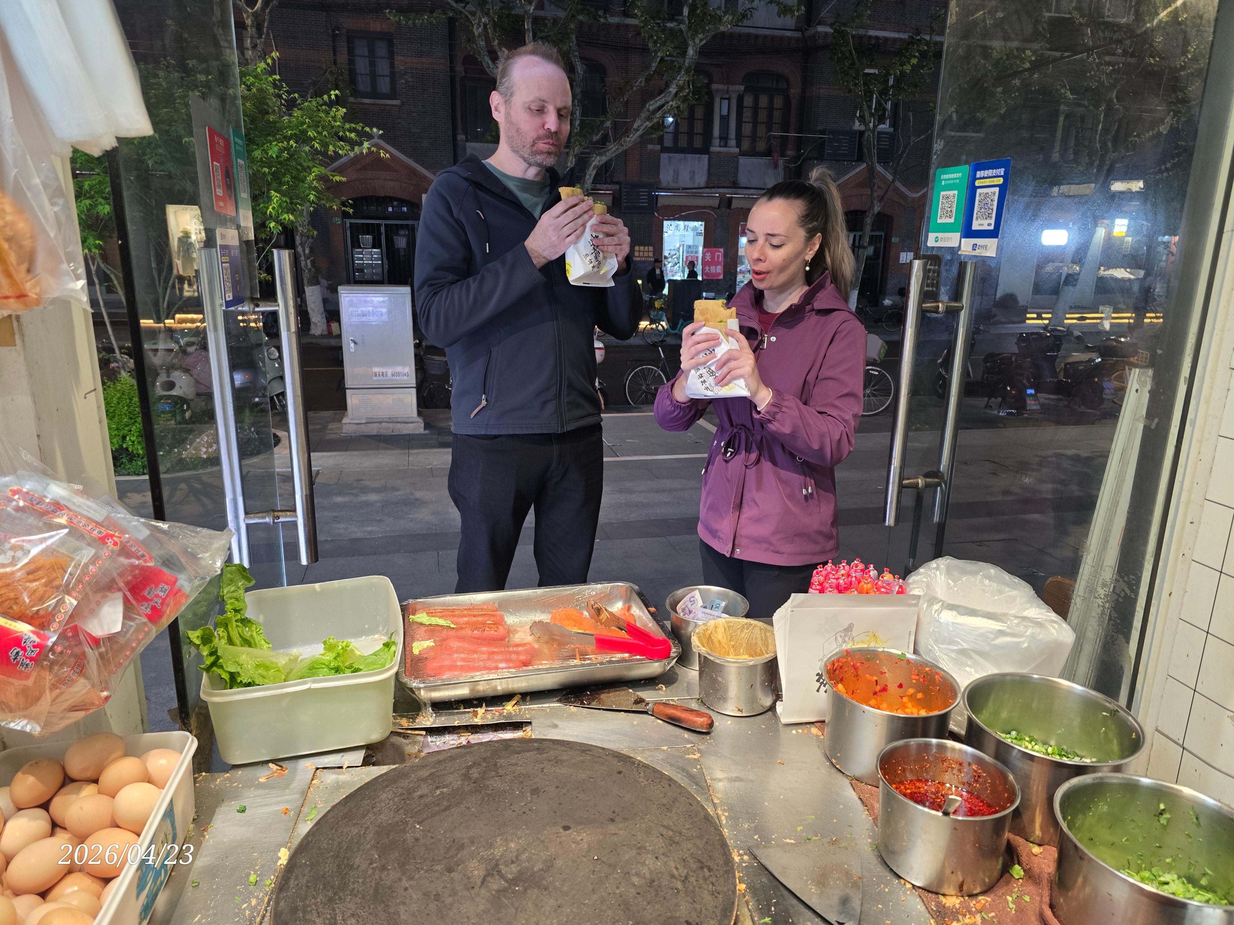 Shanghai Half Day Must-See & Food Test Bike Tour 2