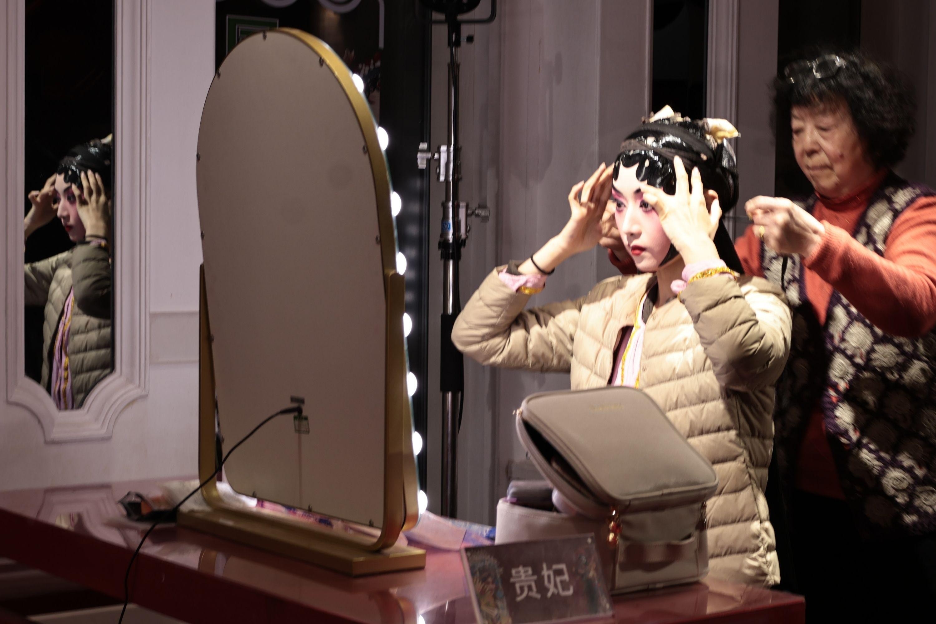 Beijing: Peking Opera Show with Modern Lighting in Qianmen 3