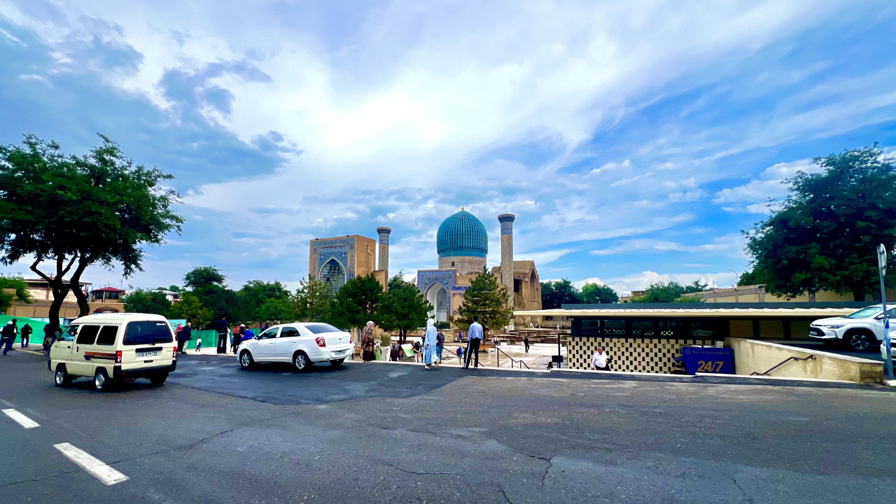 From Tashkent: Premium Samarkand Tour by Train or Car & Plov 2