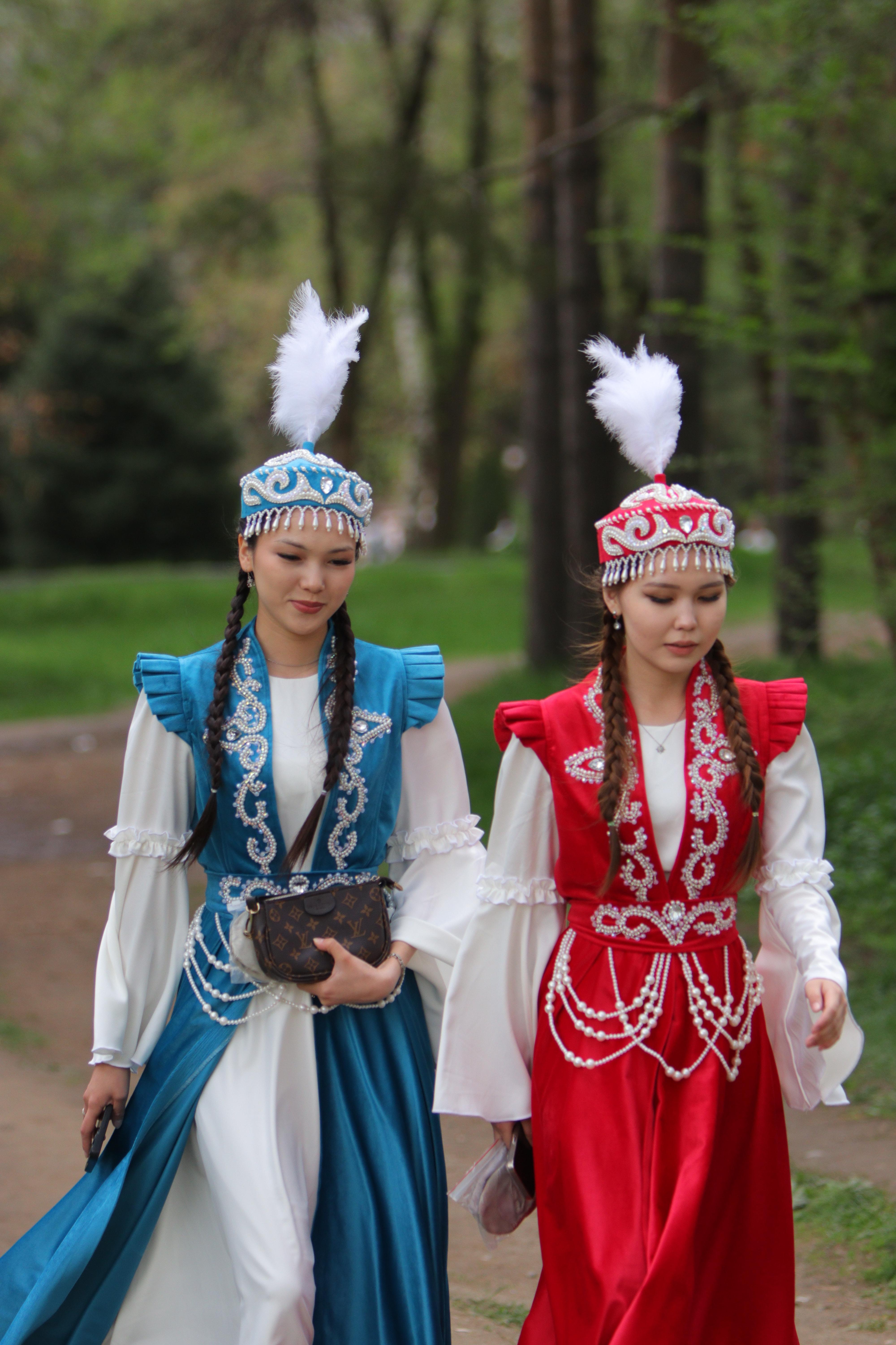 Almaty: City Tour with Professional Photoshoot 2