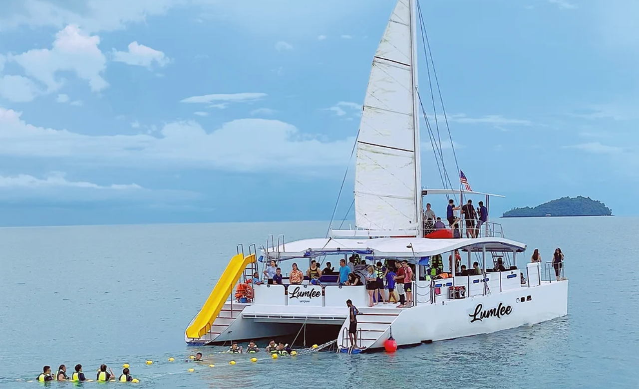 Langkawi: Sunset Cruise with BBQ Dinner & Unlimited Drinks 2