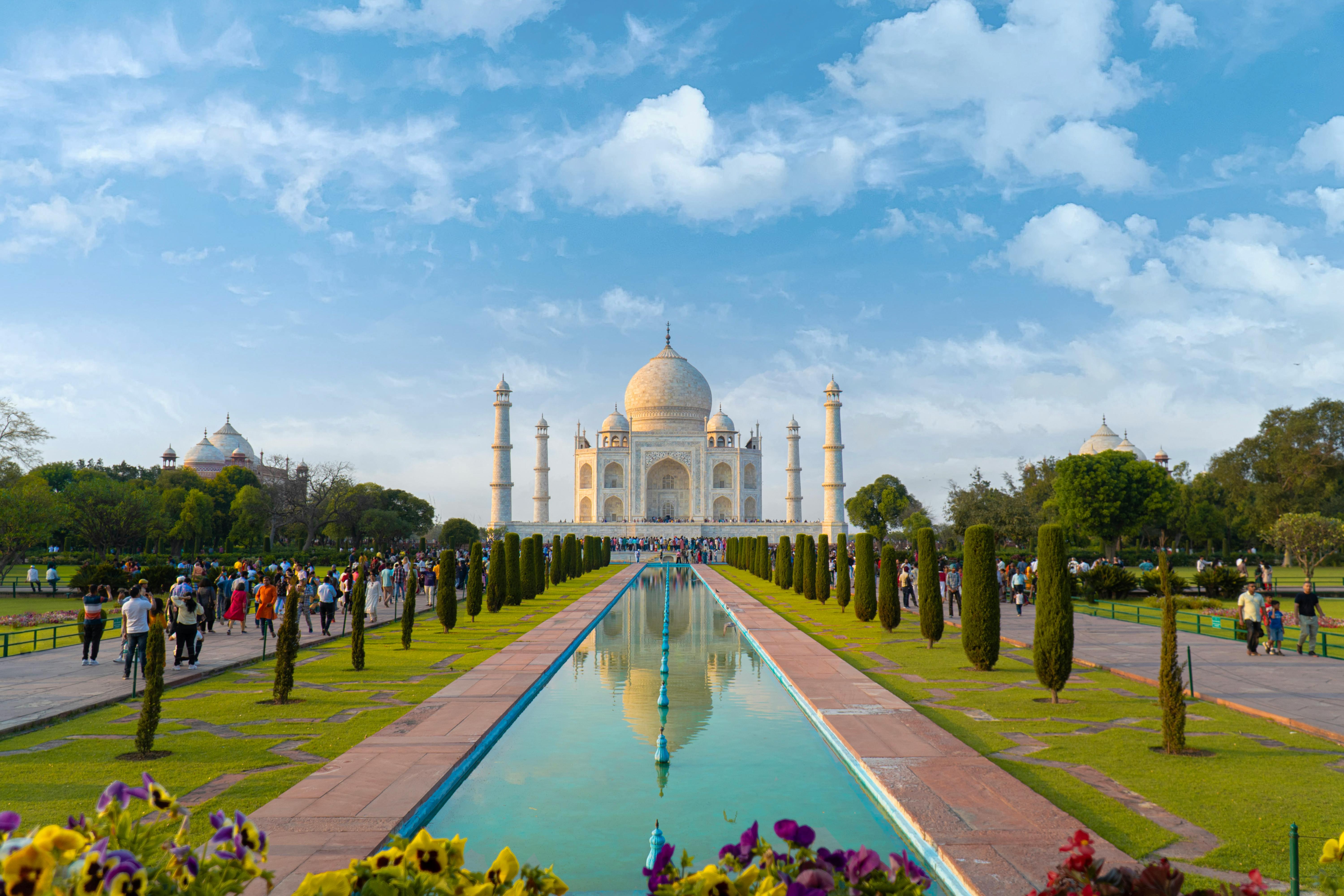 From Delhi: Taj Mahal Sunrise Tour with Skip-the-Line Ticket 2