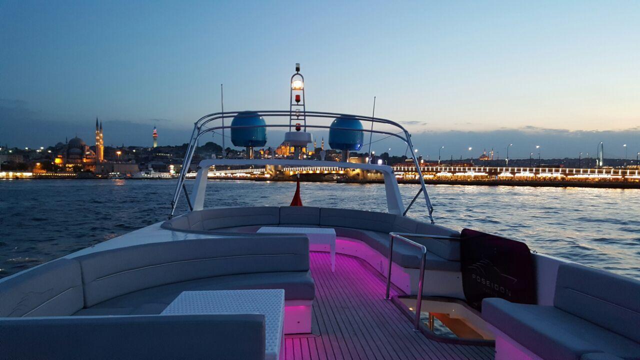 Istanbul: Luxury Yacht Experience on the Bosphorus 2
