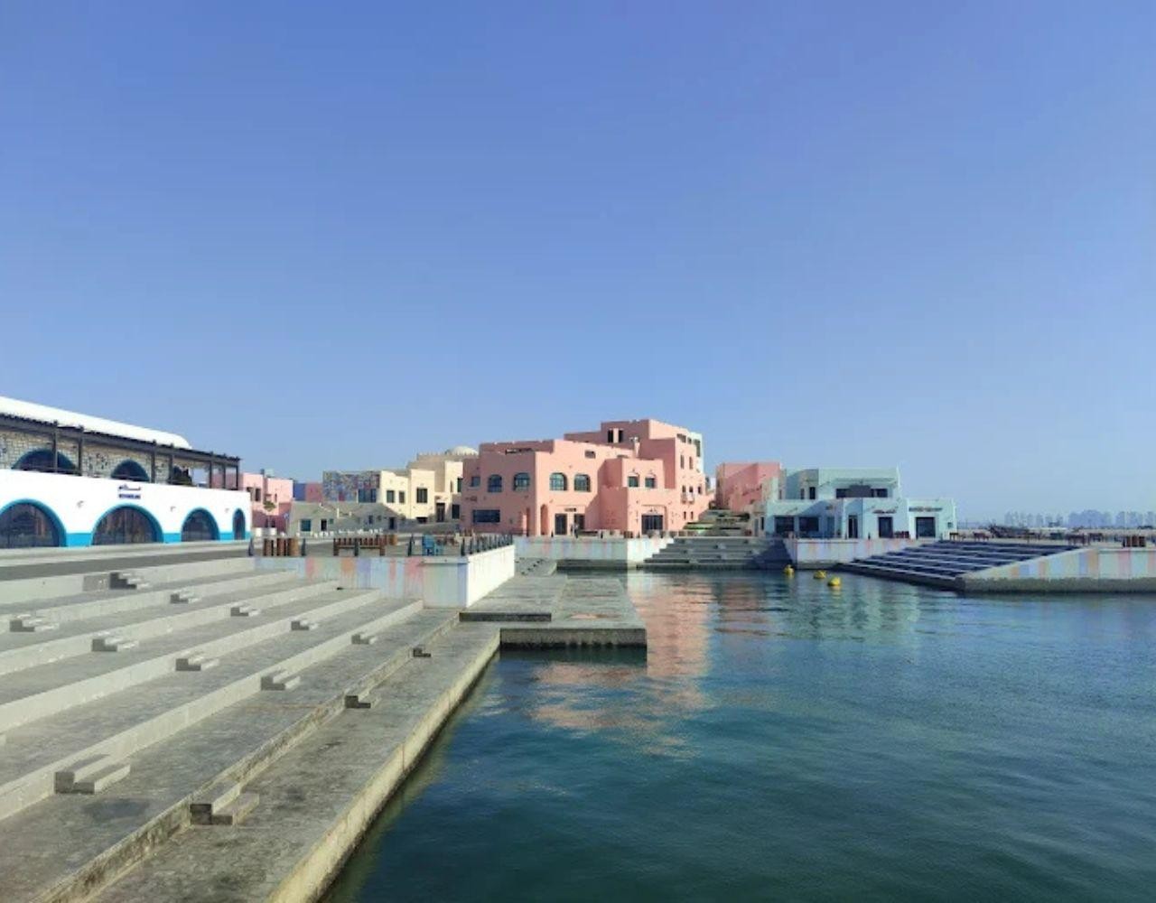 Doha: Mina District Pastels, Cafés & Waterfront Guided Tour 2