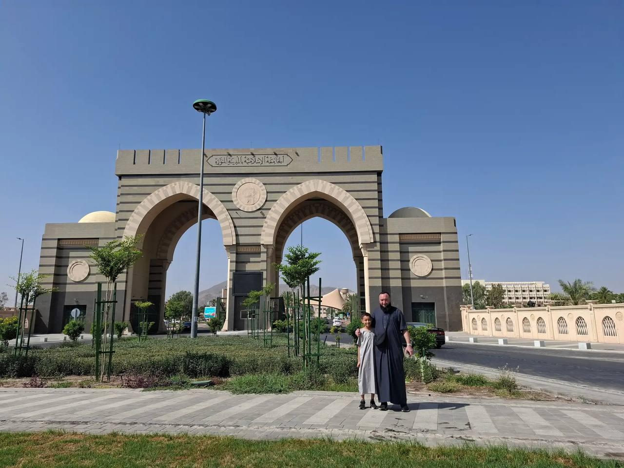 Madinah: Group Cycling Tour with Guide 2
