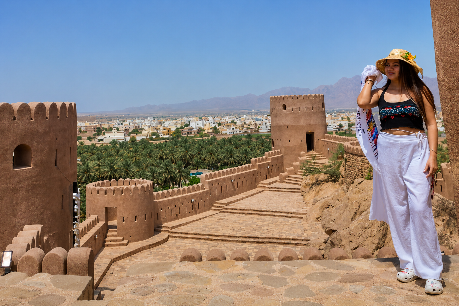 From Muscat: 4WD Tour of Nakhal Fort & Wadi Bani Auf