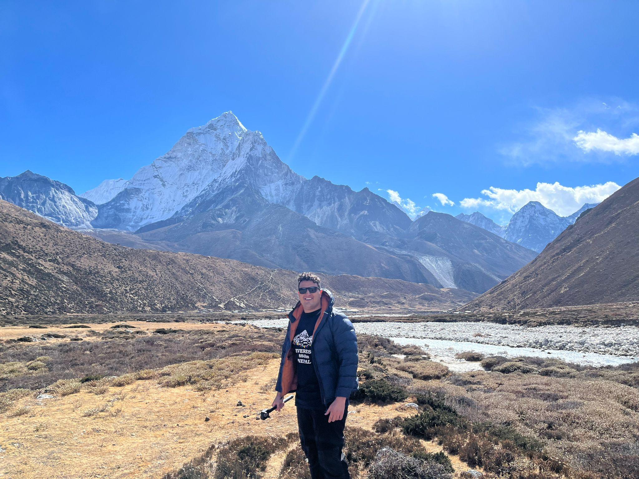 Everest Base Camp & Gokyo Lake: Helicopter Landing Tour