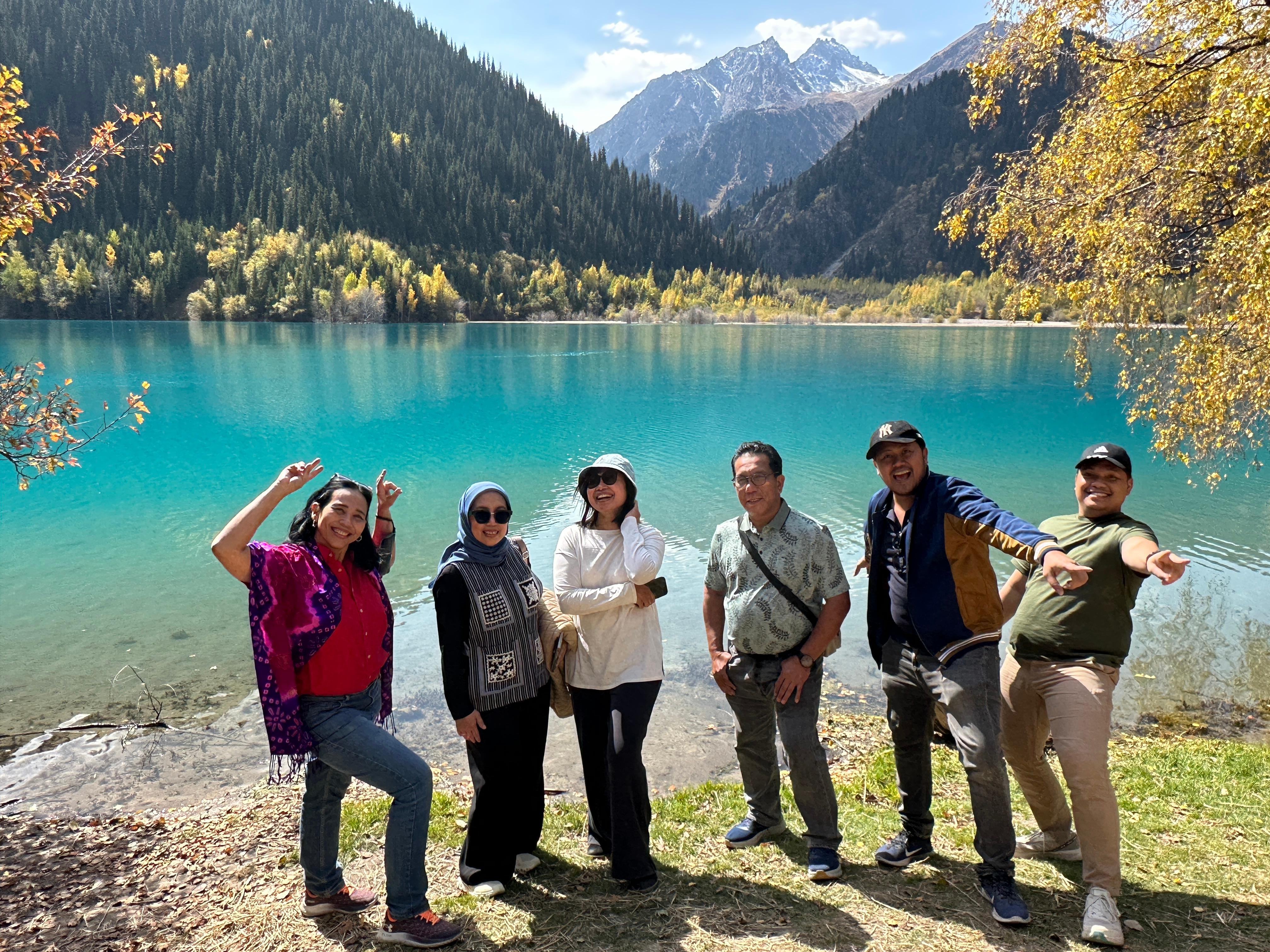 From Almaty: Assy Plateau & Issyk Lake Private 4x4 Day Tour