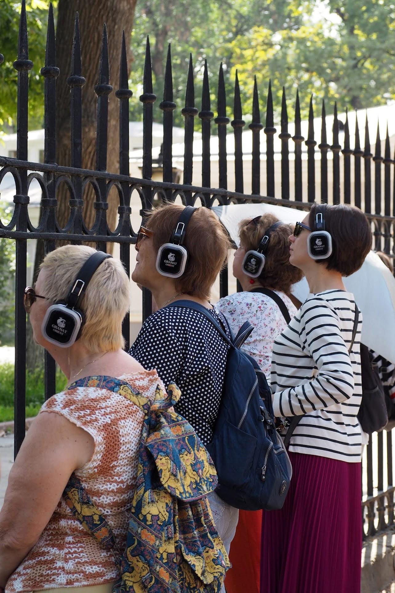Tashkent: Audio Theater Walking Tour with Archival Sounds 2