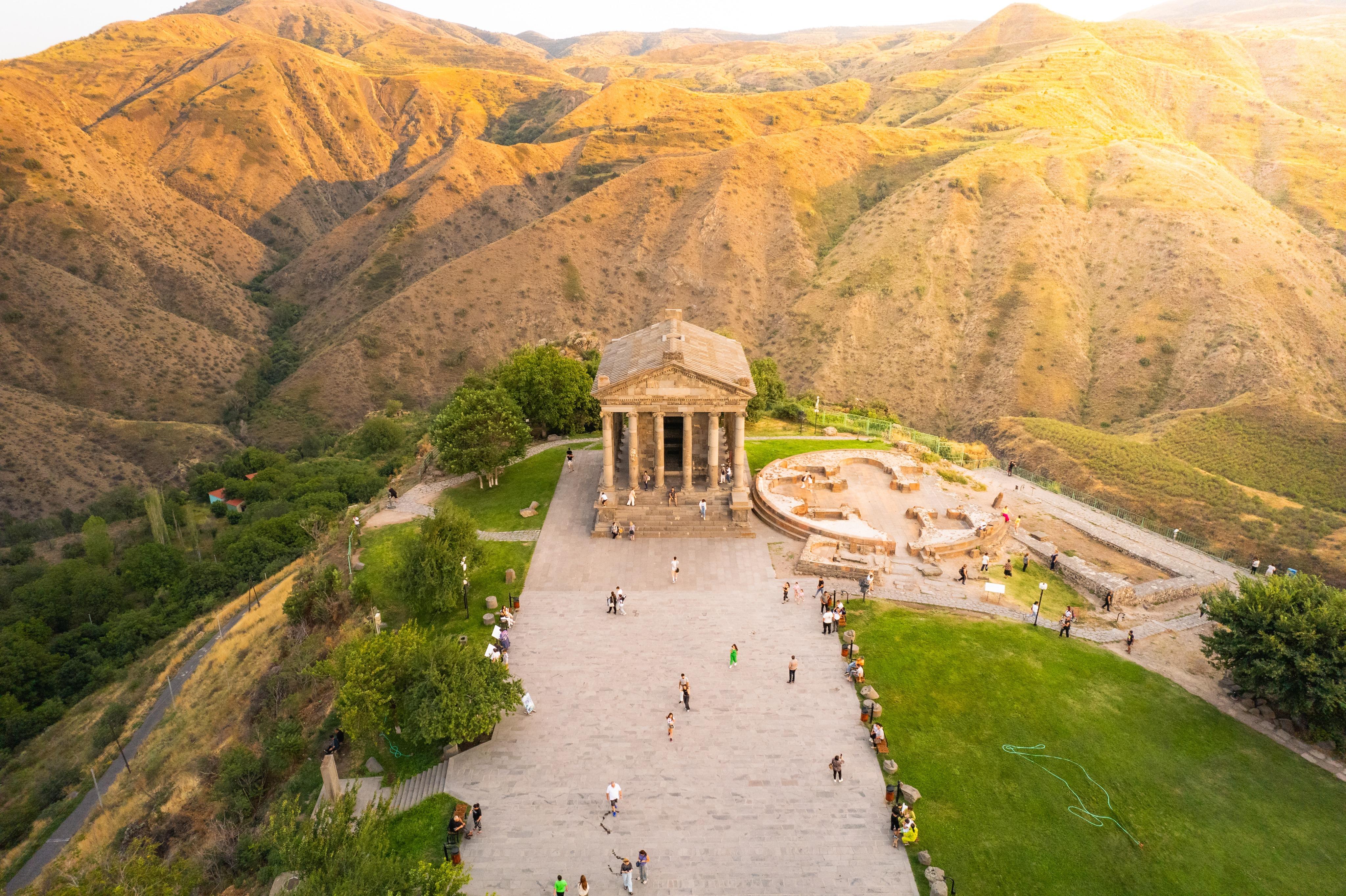 From Yerevan: Private Garni Temple & Beekeeping Tour 2