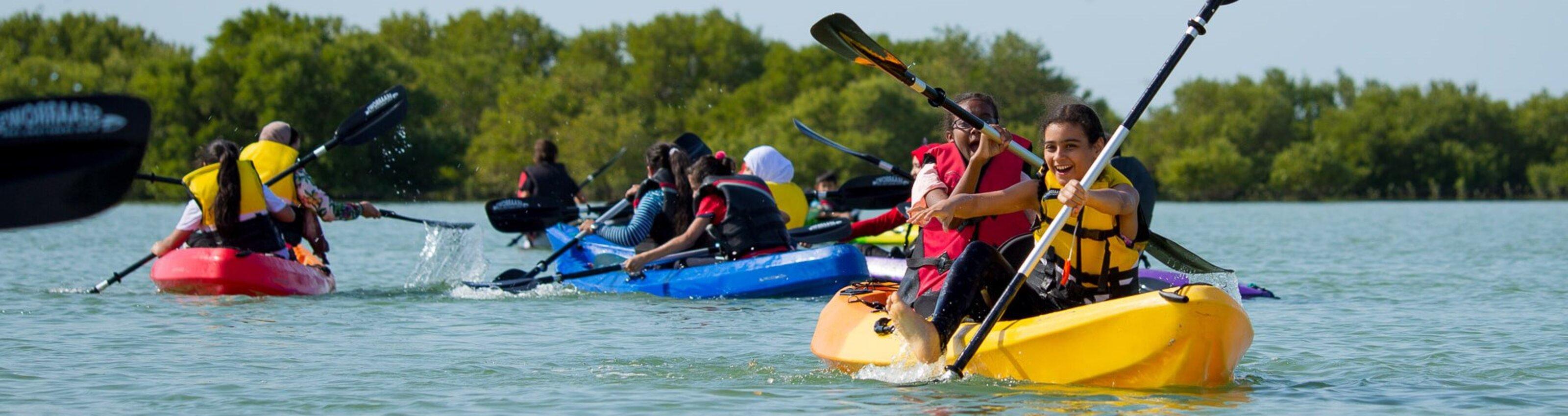 Qatar: Kayaking Tour to Al Thakira Mangrove with Trainer
